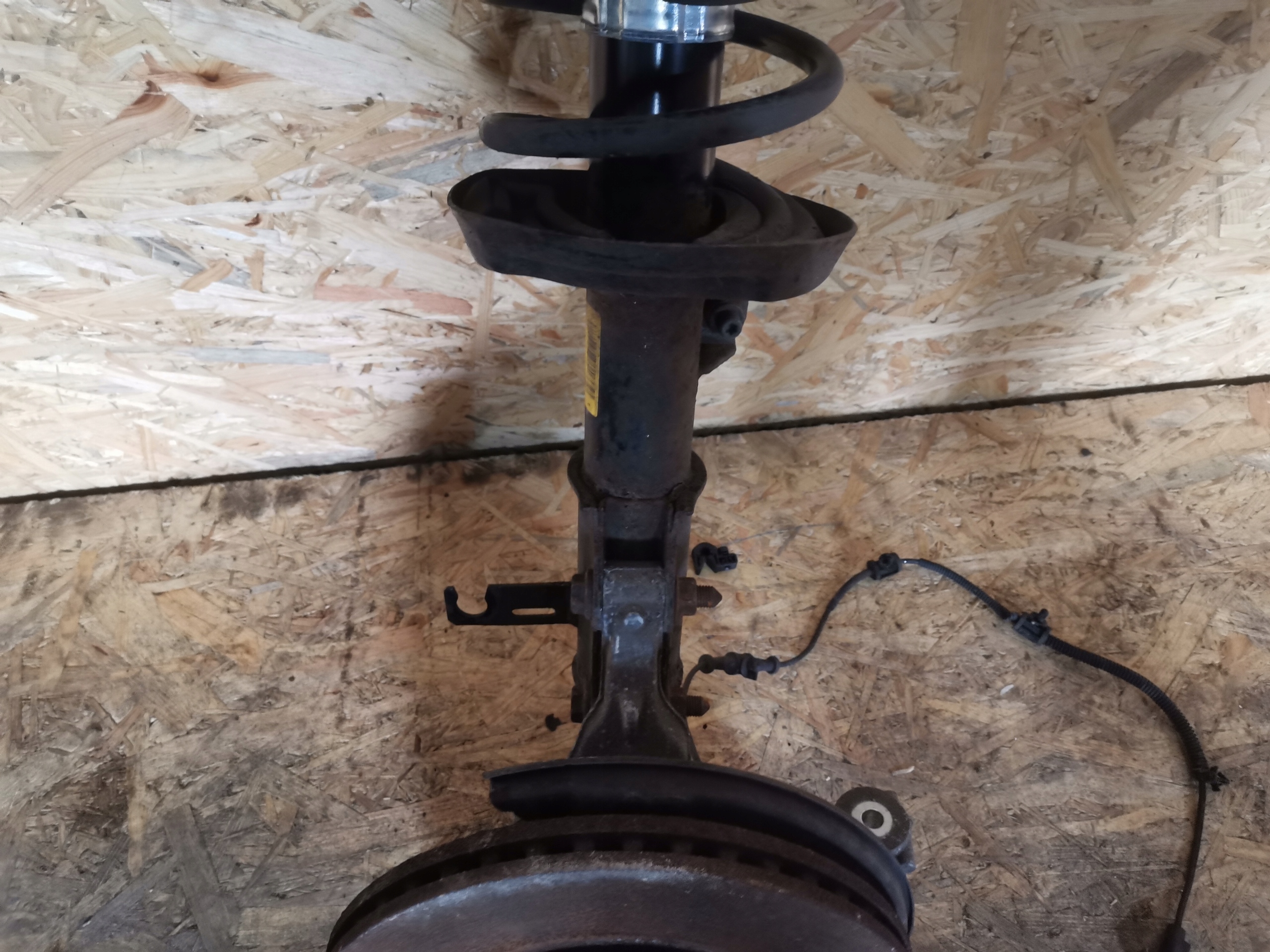 McPherson shock absorber swing left front OPEL ZAFIRA C 13419917