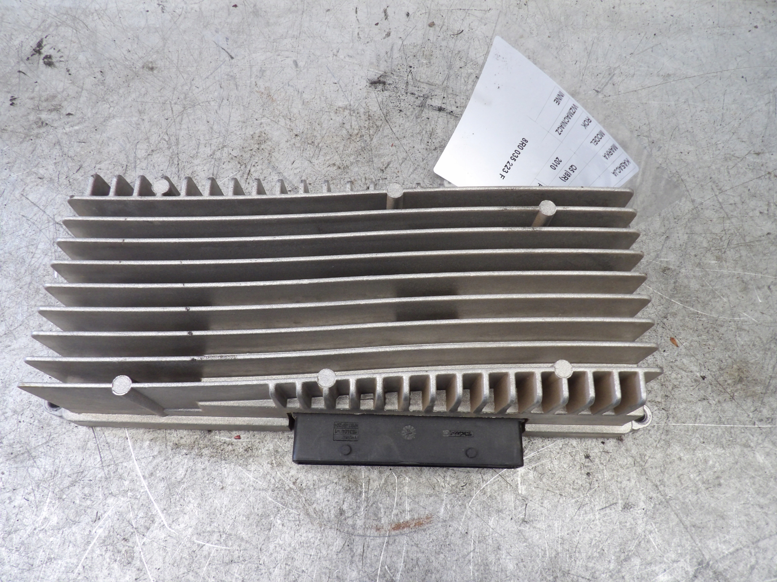 Audi Q5 8R amplifier 8R0035223F