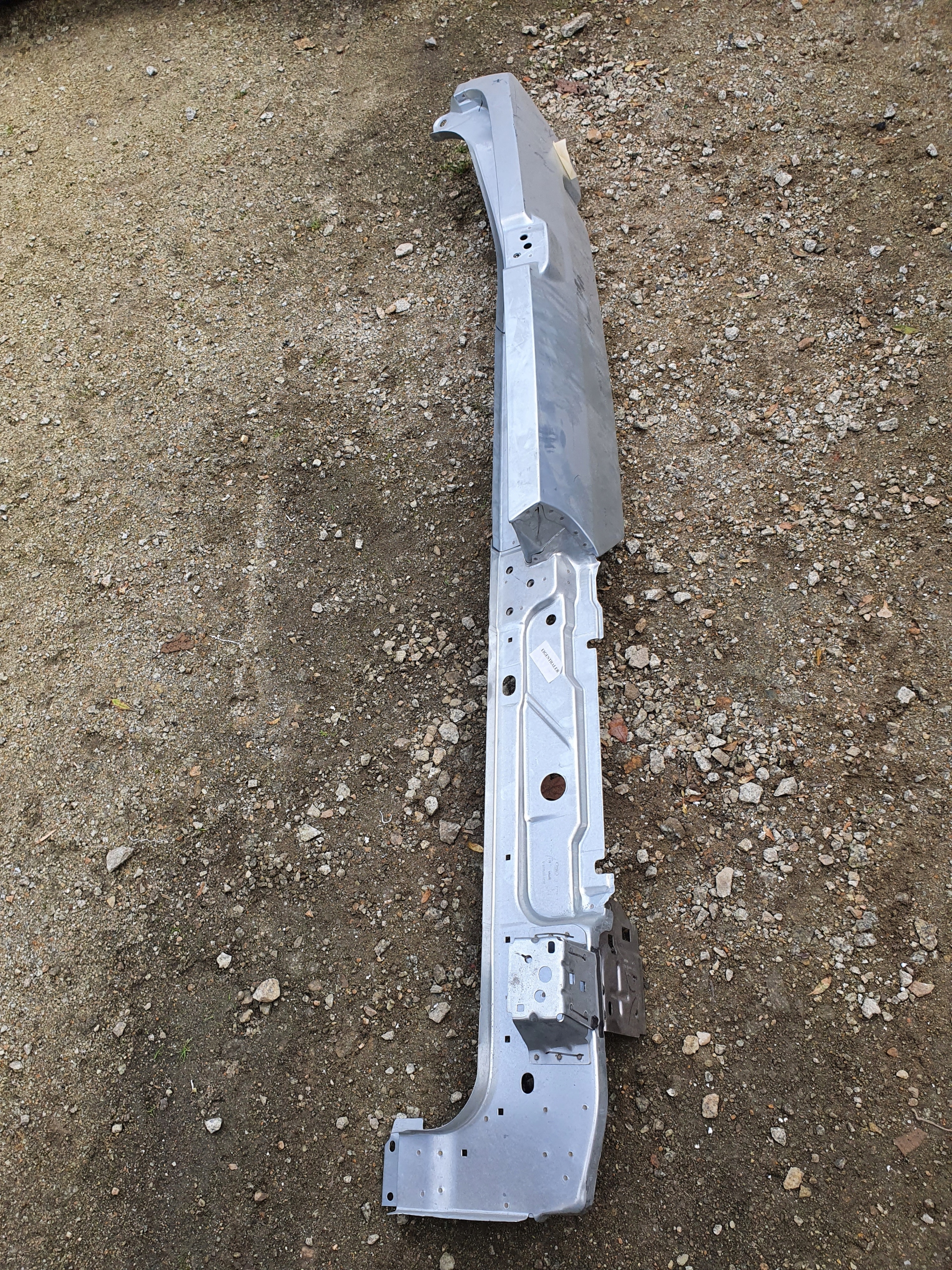 BK31-V278A28-A - Ford Transit MK8 угловая обшивка левая задняя