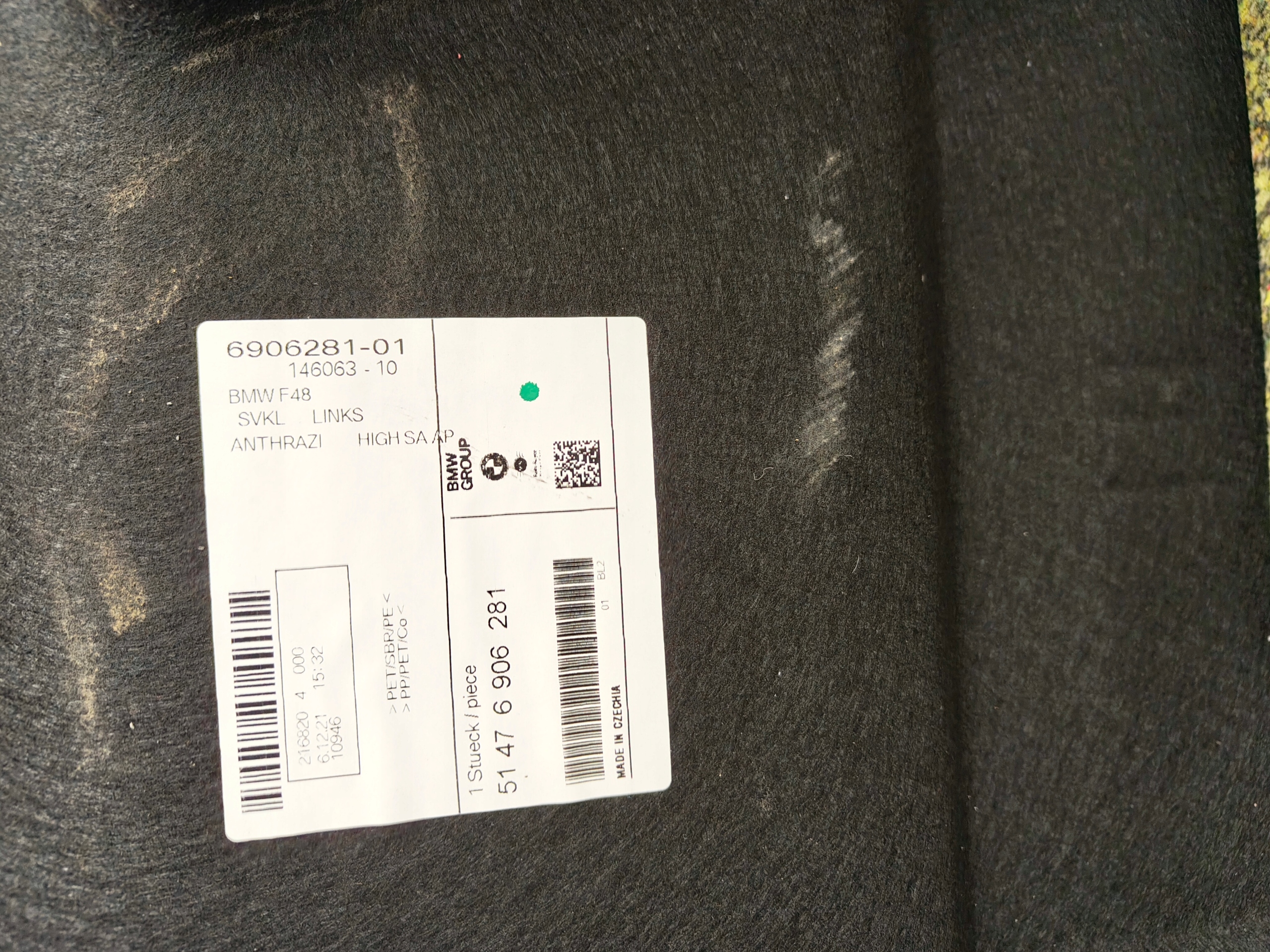 BMW X1 F48 side upholstery boot right left 6906282 6906281