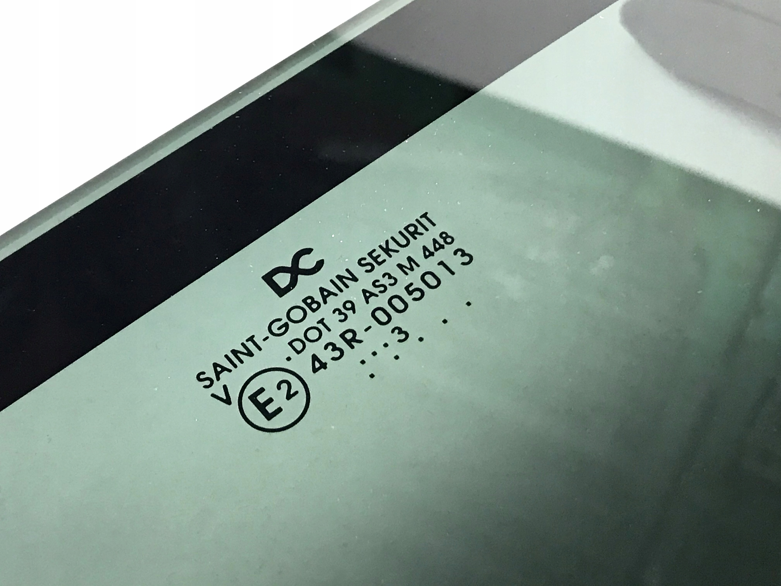 Szyba szyberdachu lewa Kangoo II OE Part number 43R005013