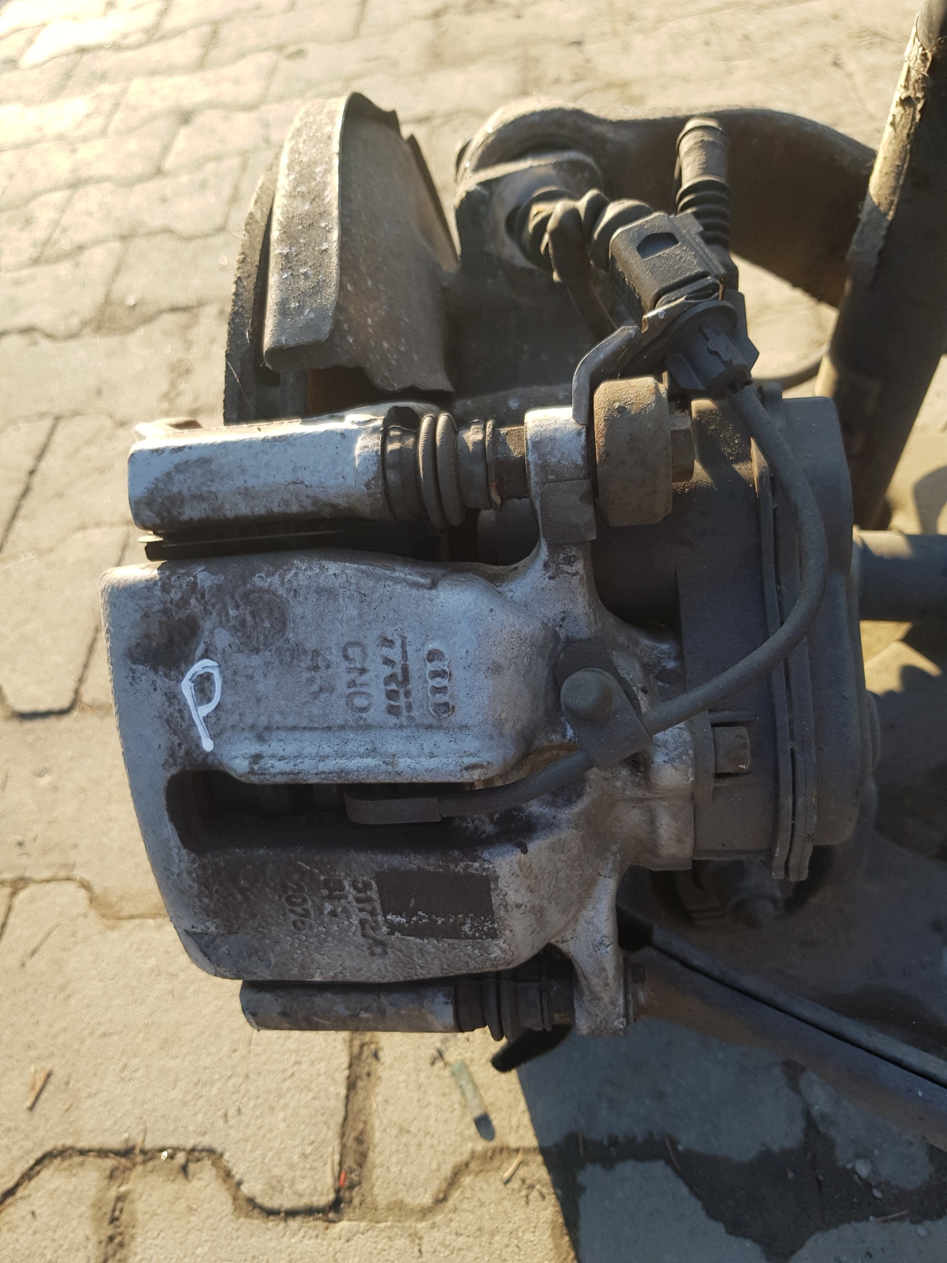 PORSCHE MACAN caliper brake rear part rear right electrical 95B615406E