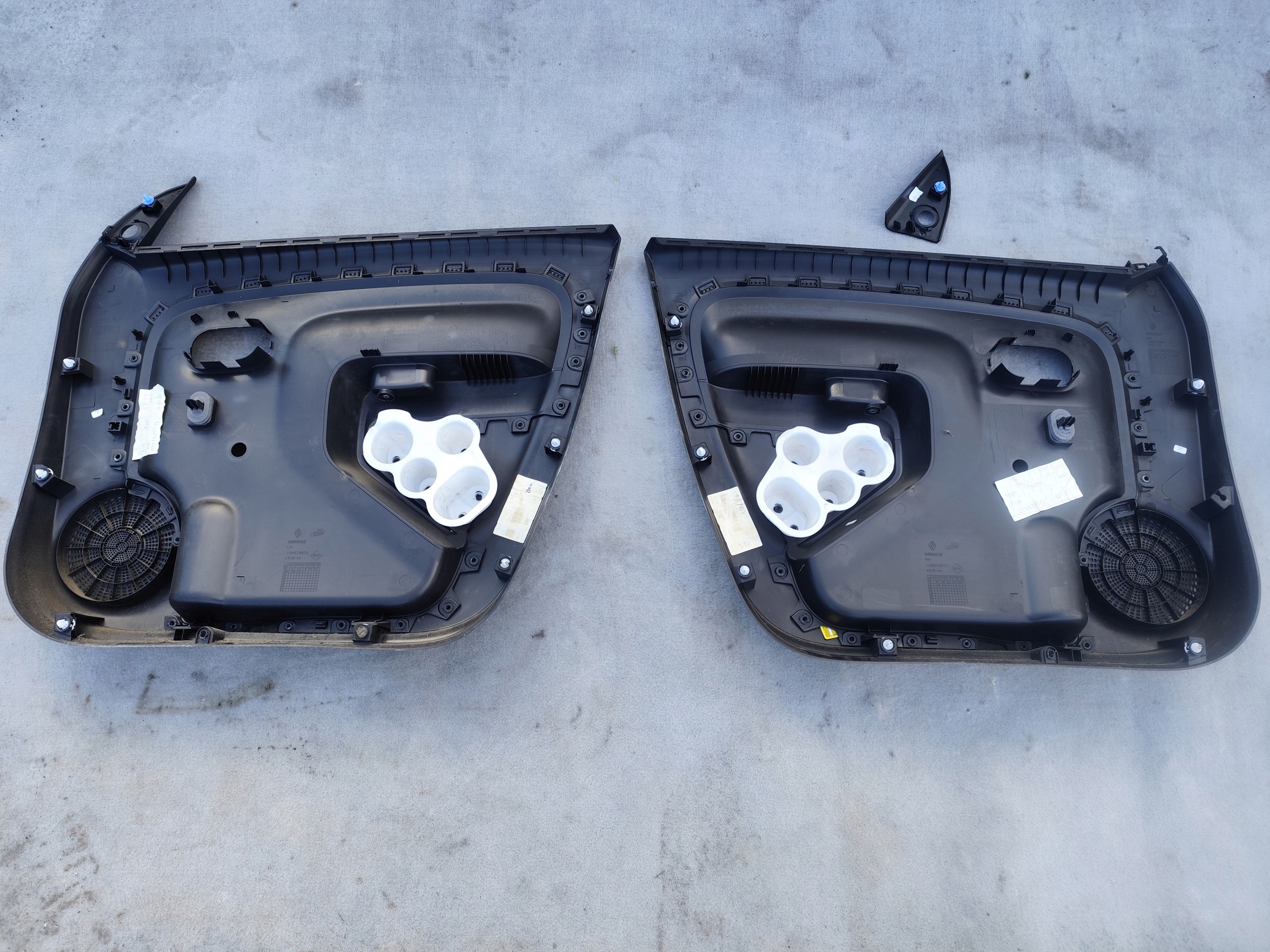 RENAULT TWINGO III upholstery door front right