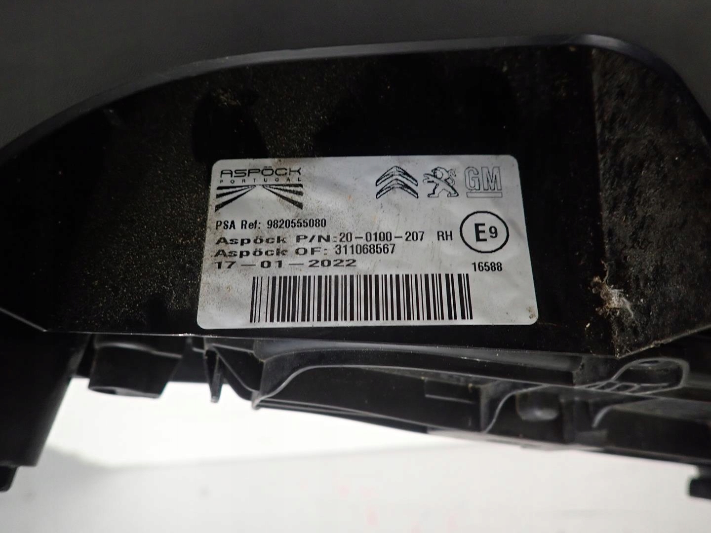 light rear part right BERLINGO IV COMBO E RIFTER PROACE CITY 2018- 9820555080