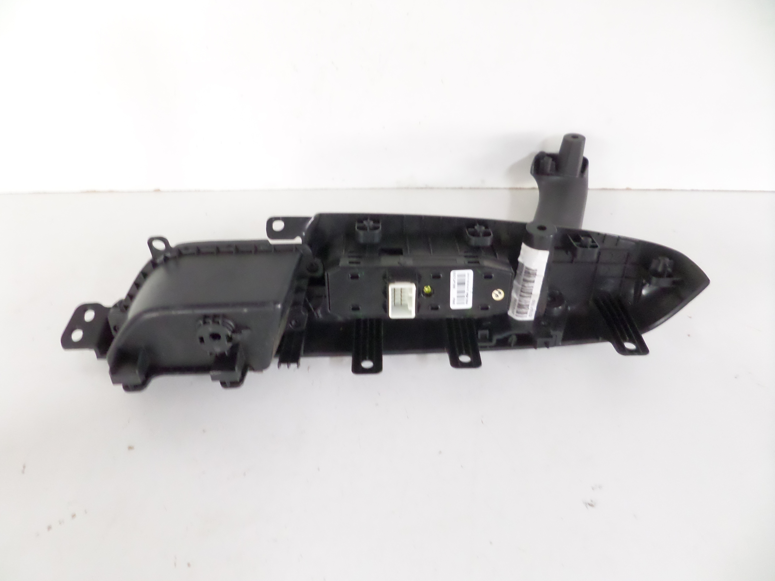 bracket upholstery front right KIA SPORTAGE IV 15