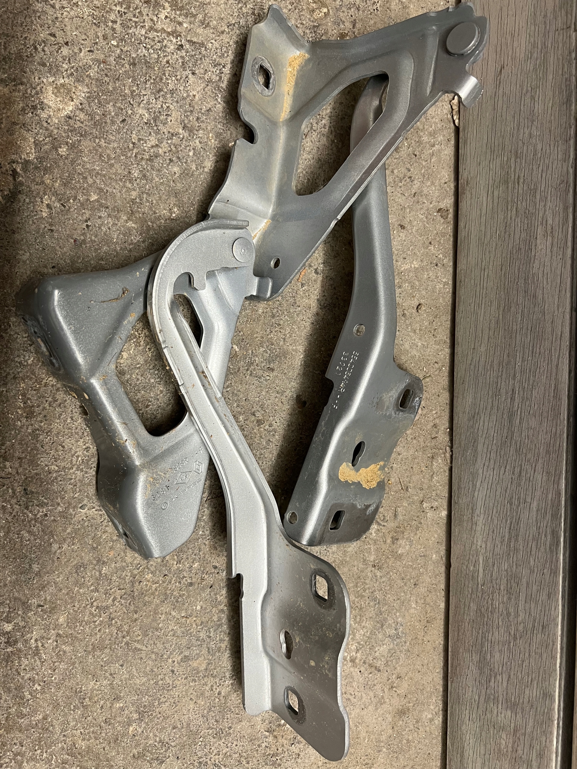 RENAULT CLIO V ZAWIASY MASKI PRAWY LEWY