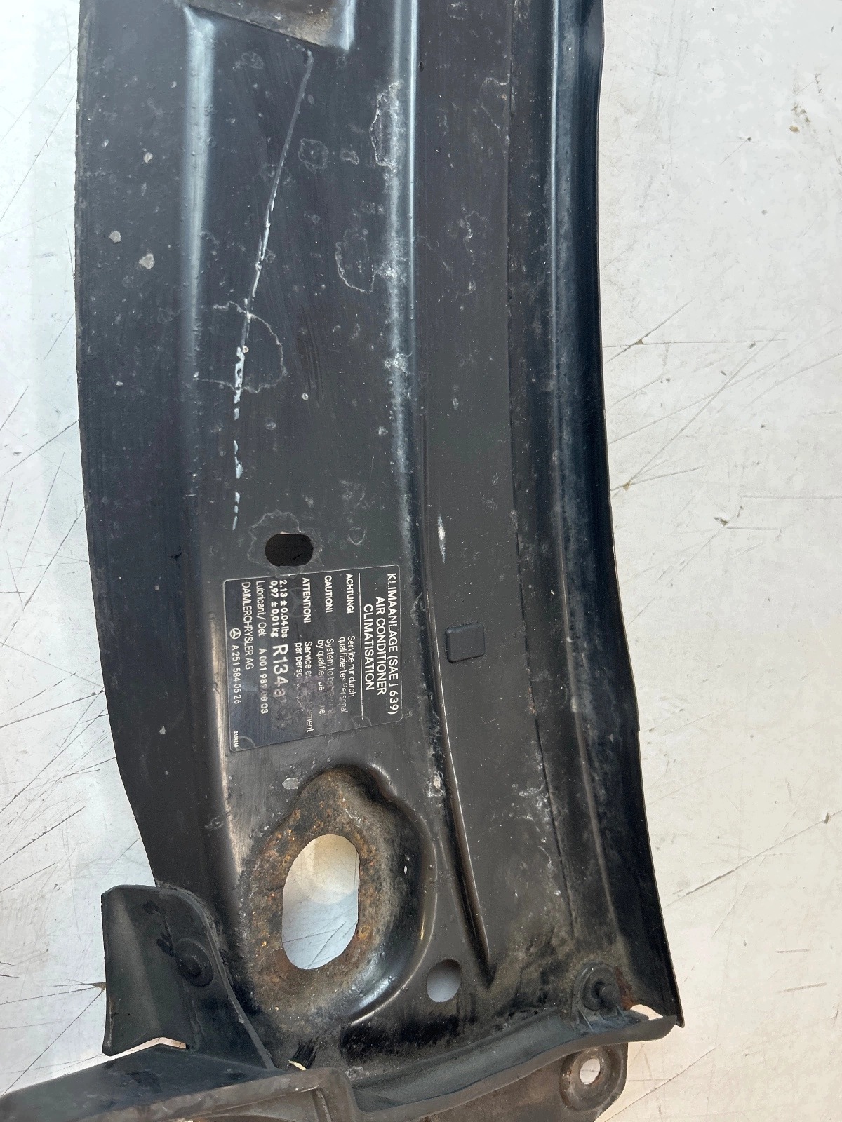 console wall support of the front upper Mercedes ML W164
