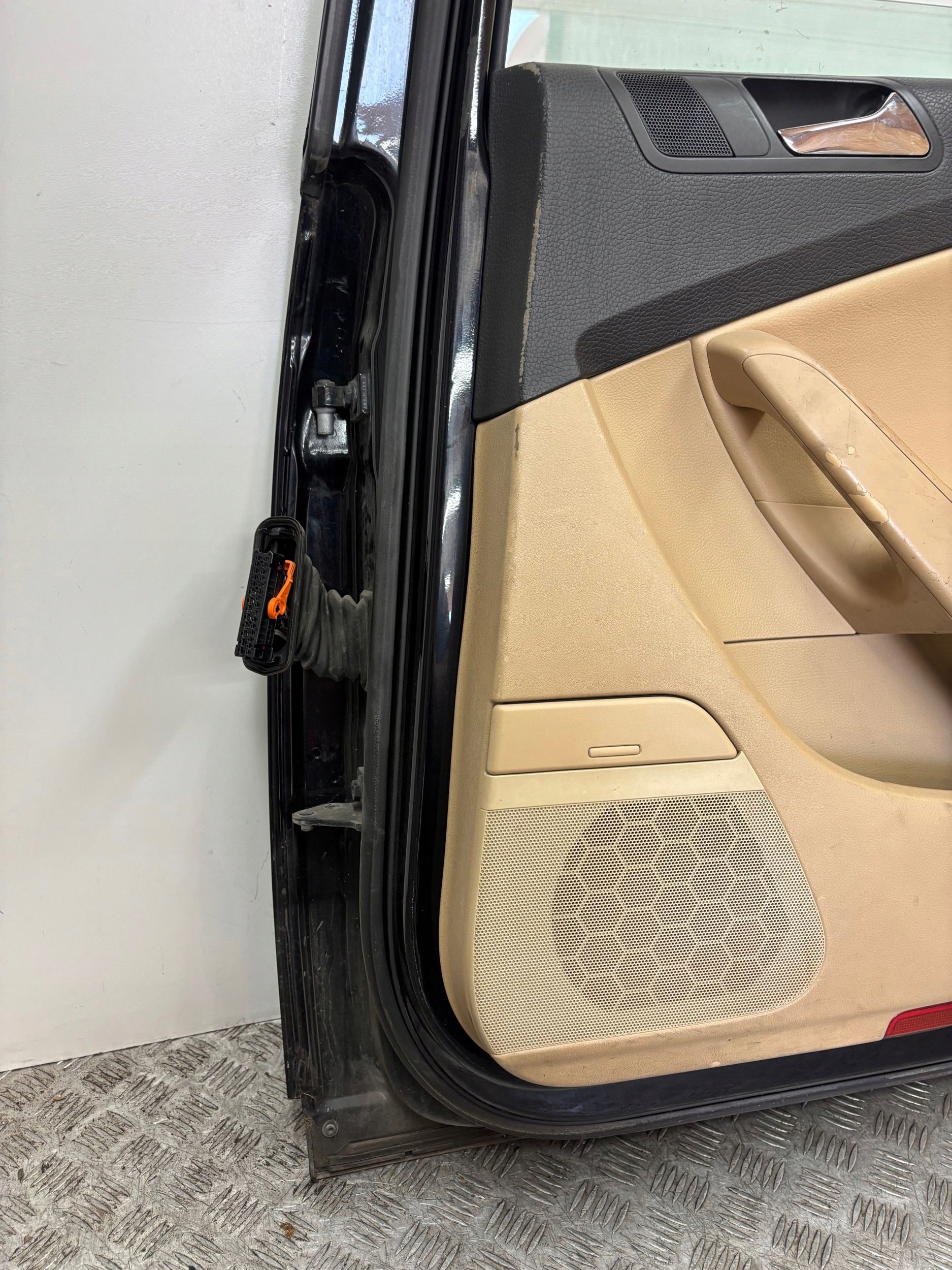 door rear part rear. right VW PASSAT B6 KOMBI