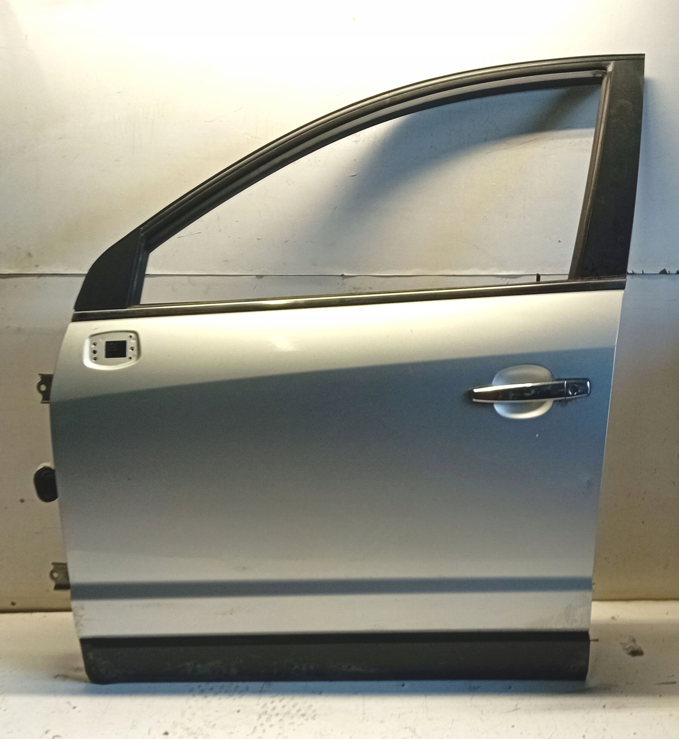 door left front OPEL ANTARA