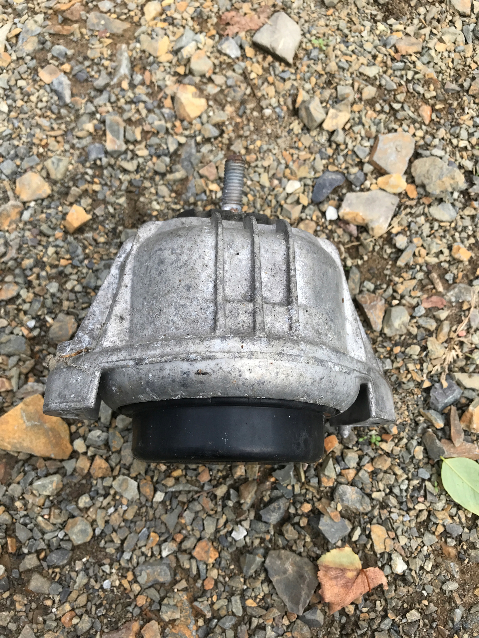 airbag engine mount BMW 1 E87 139811