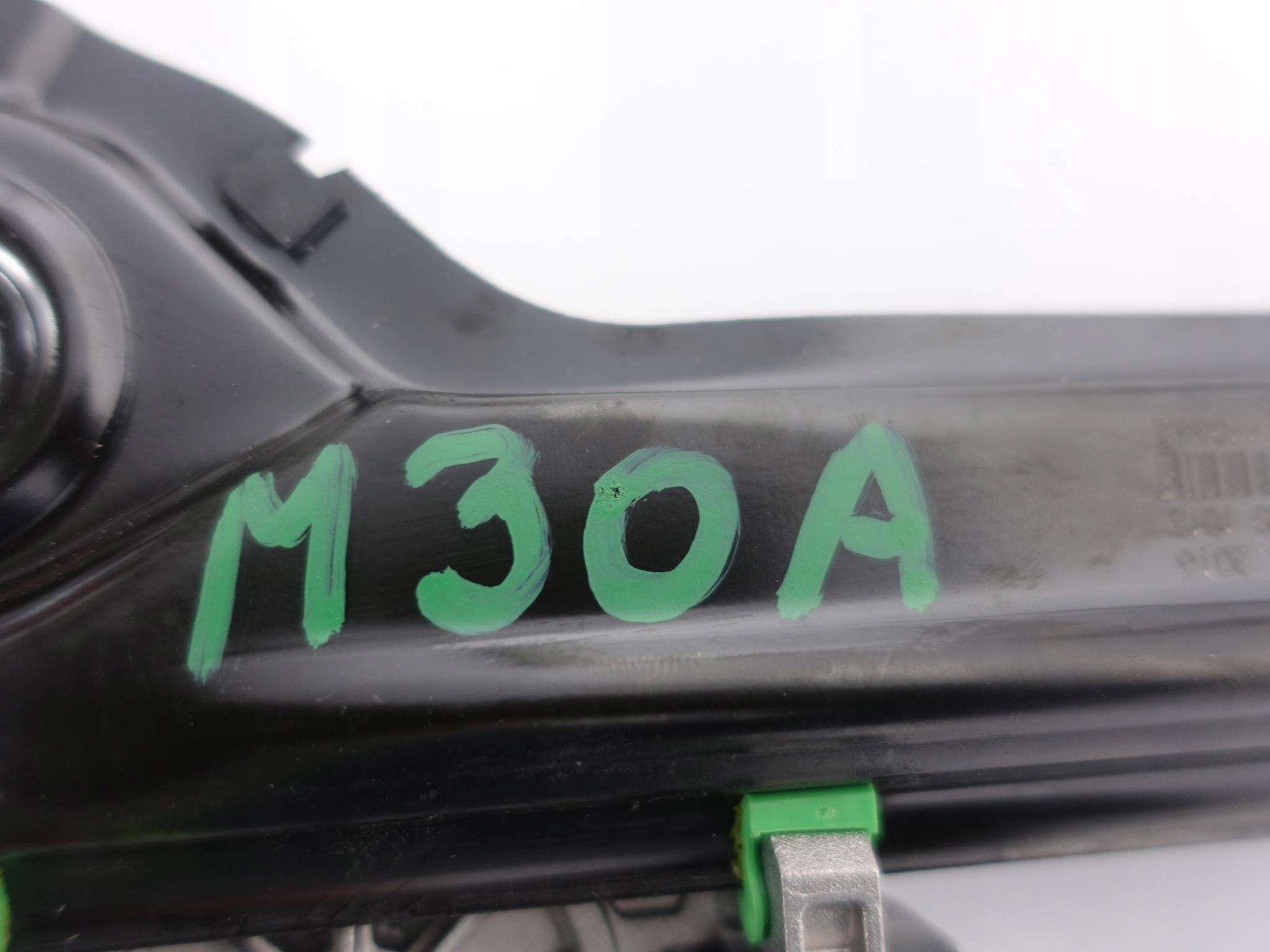 MASERATI LEVANTE M161 window regulator left rear part