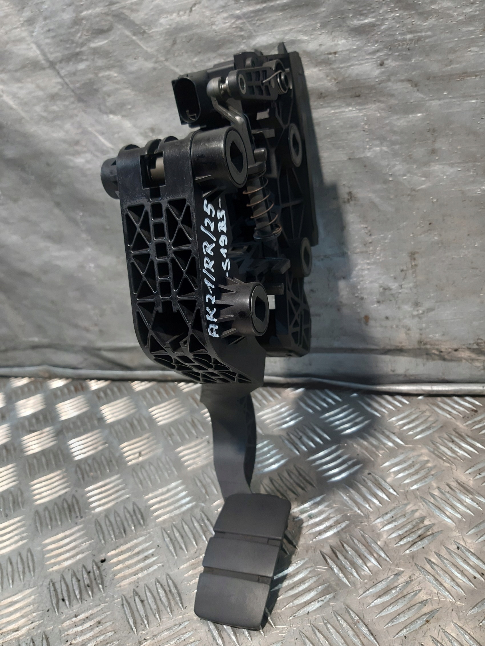 accelerator pedal SCANIA 1729022