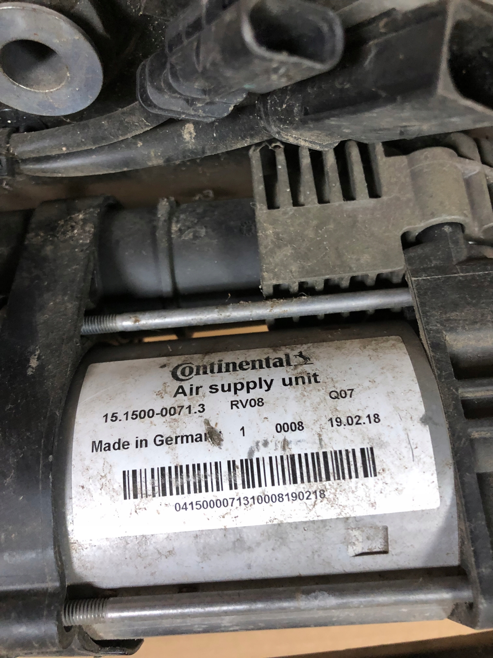 15.1500-00713 - НАСОС КОМПРЕССОРА ПОДВЕСА VOLVO XC60 XC90 II