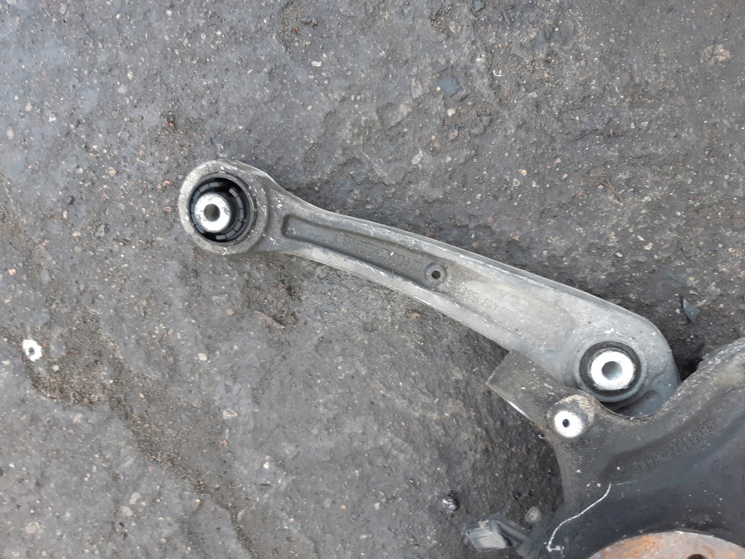 AUDI A4 B8 A5 8T A6 C7 A7 4G swing right right front 8K0407258ABS