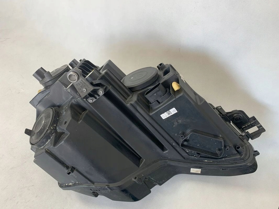 Skoda Karoq 17-21r Reflektor left light left