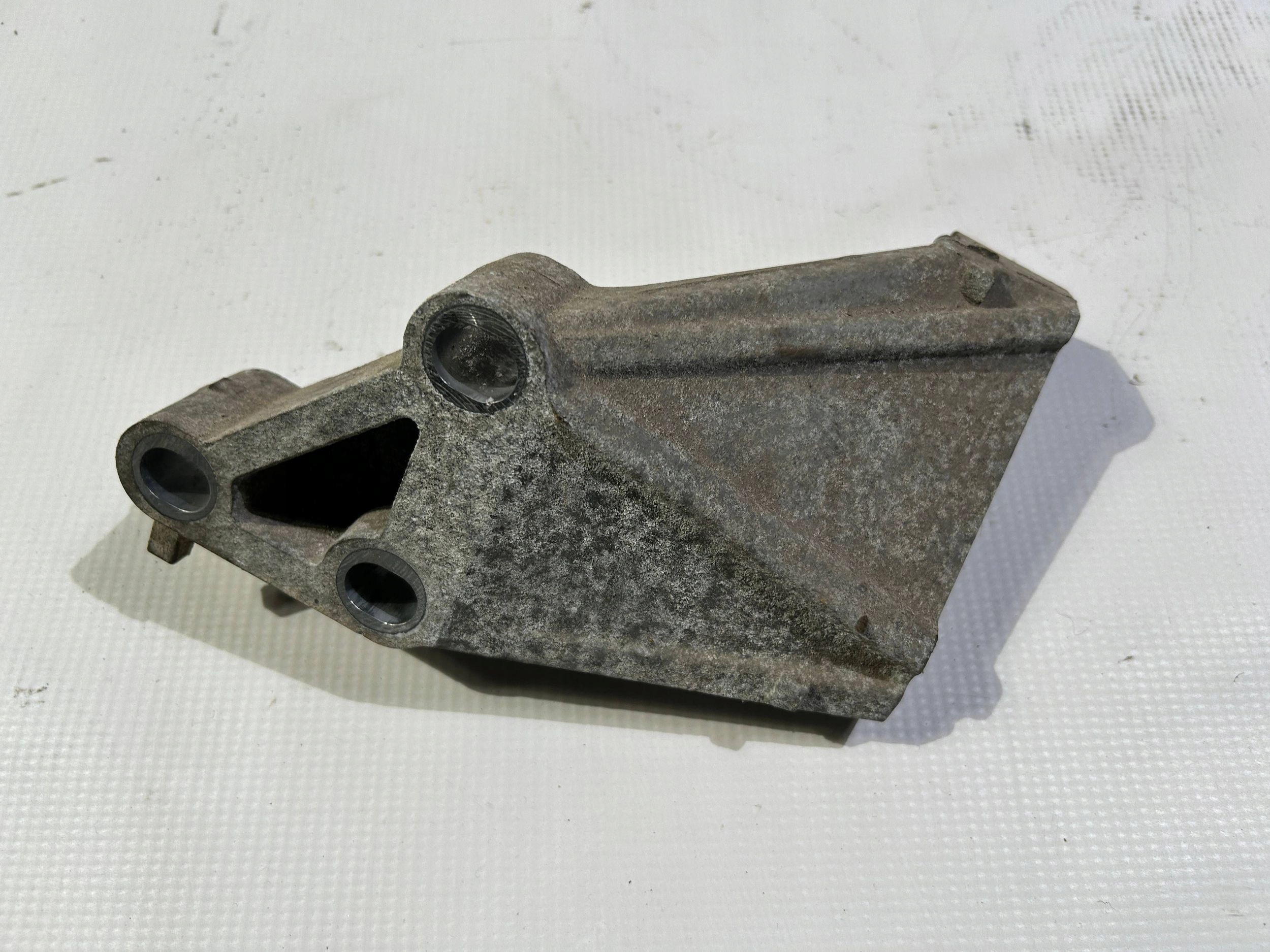 supporto wsspornik staffa cambio ingranaggi Ford Explorer V 3.5 EcoBoost 2011
