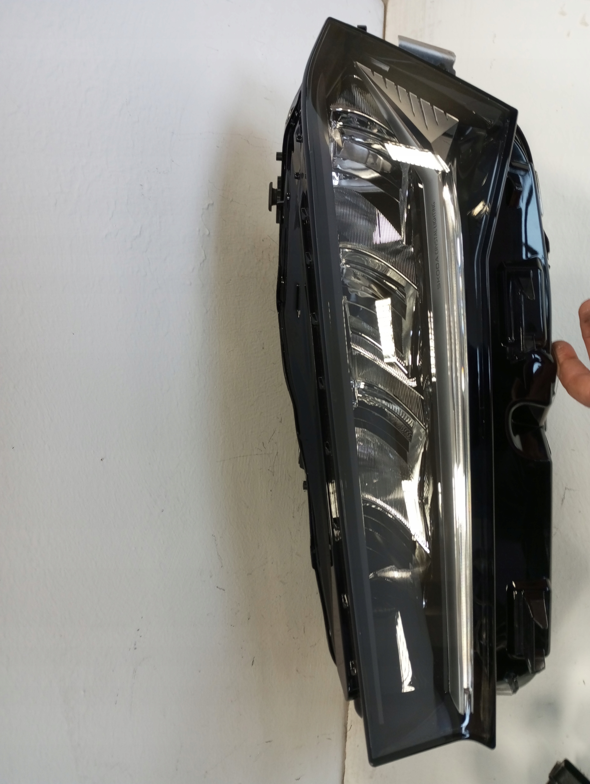 light FULL LED SKODA SUPERB IV 3P1941015 left S.H