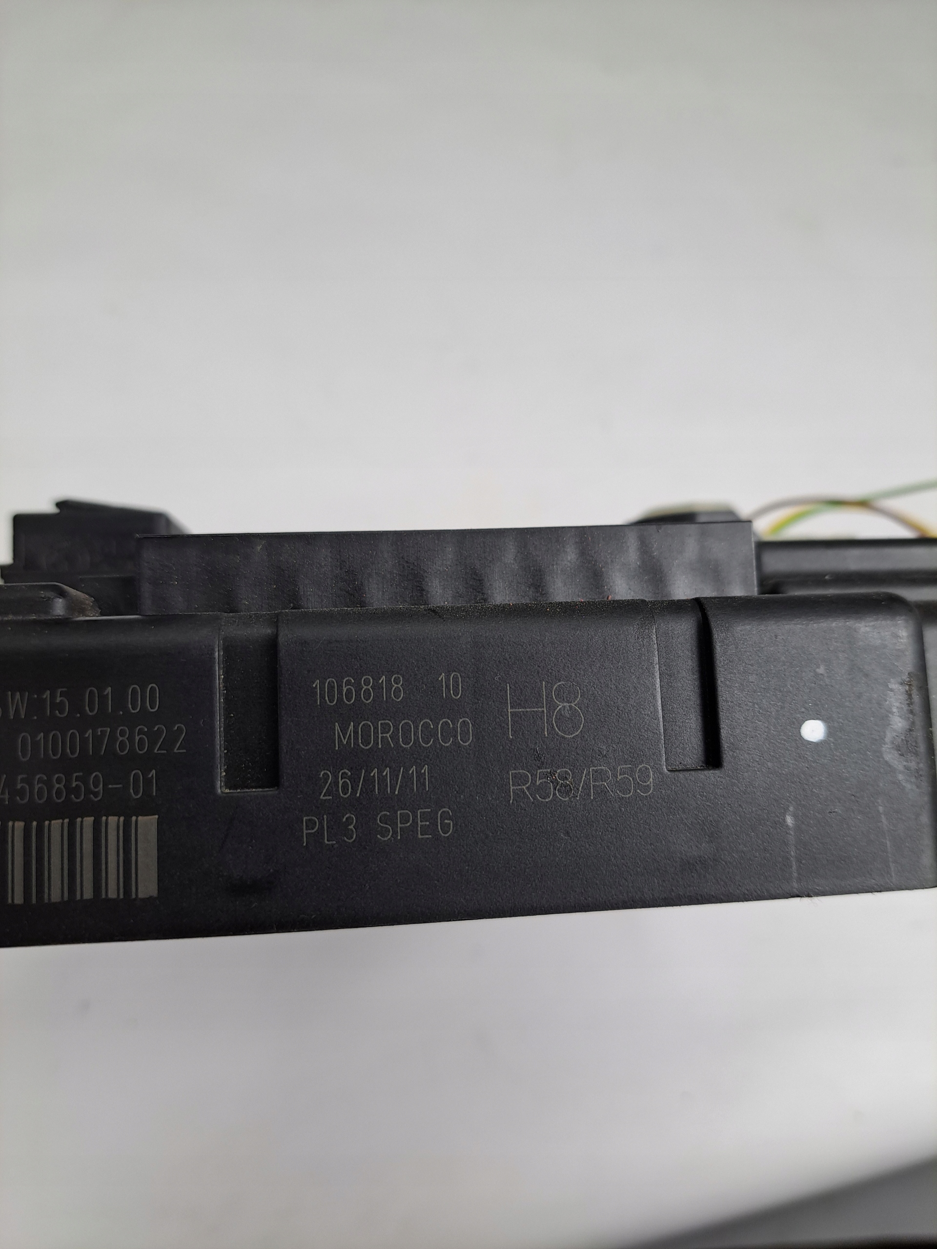 SKRZYNKA BEZPIECZNIKÓW MINI COOPER R58 R59 3456859 Typ samochodu Samochody osobowe