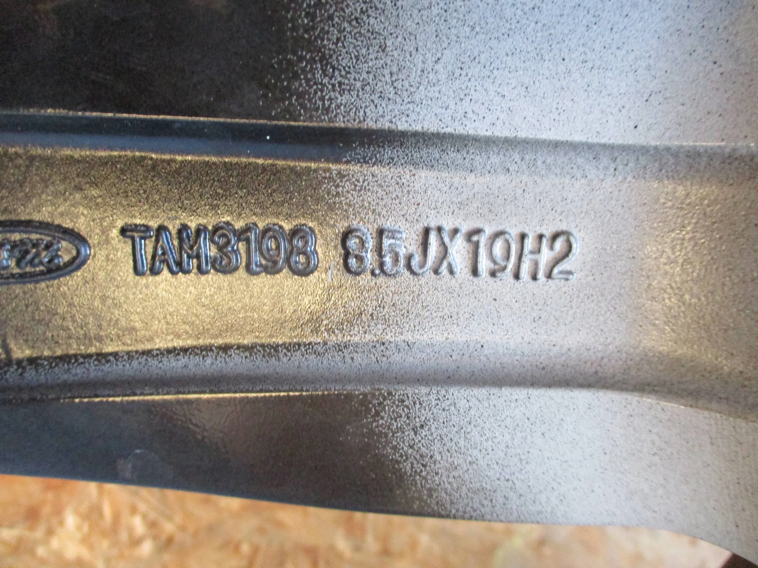disk hliníkový WOLF FORD 8,5Jx19 ET40 5x108