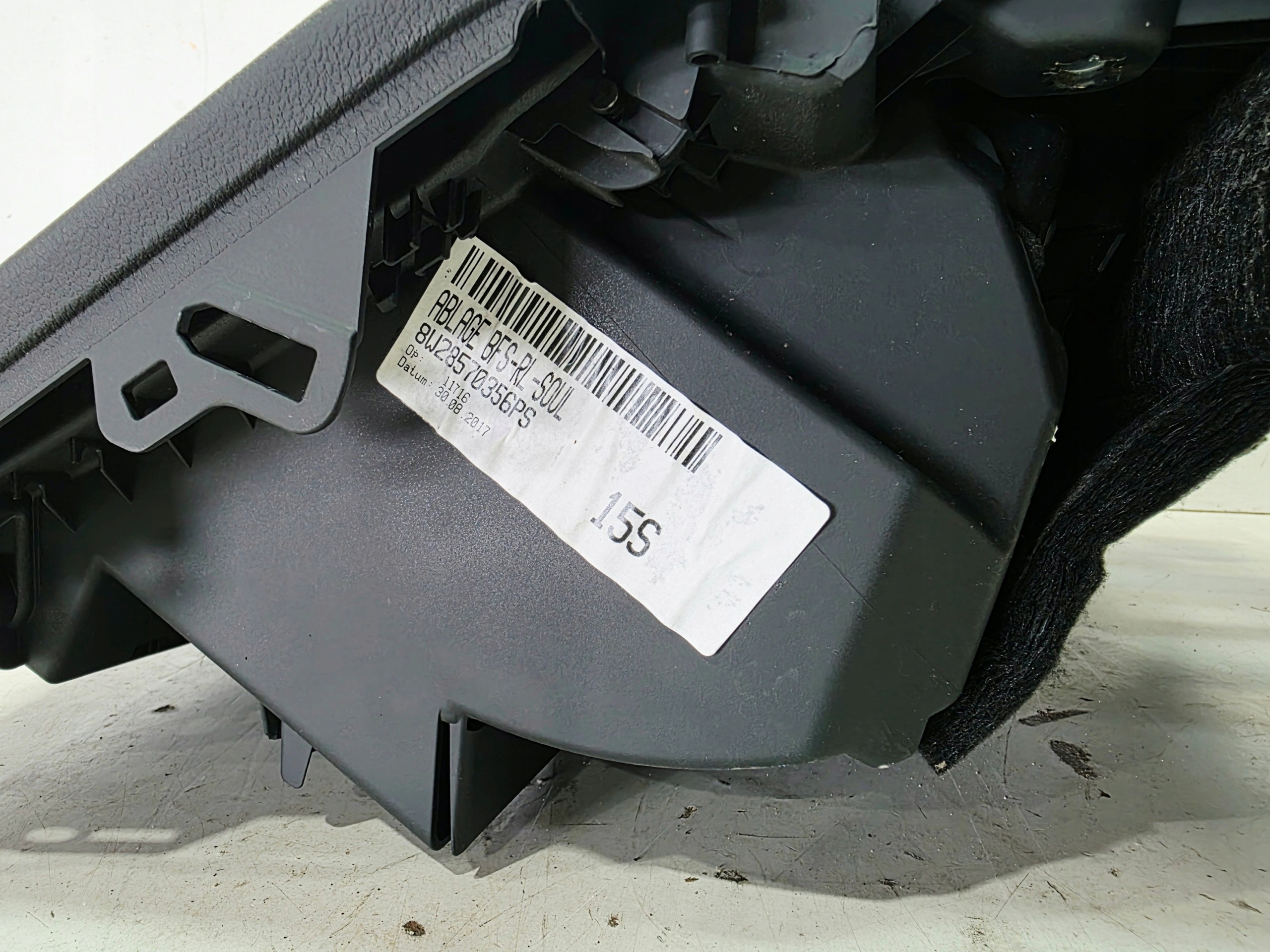 Handschuhfach des Beifahrers AUDI A4 B9 A5 8W 8W2857035 6PS UK