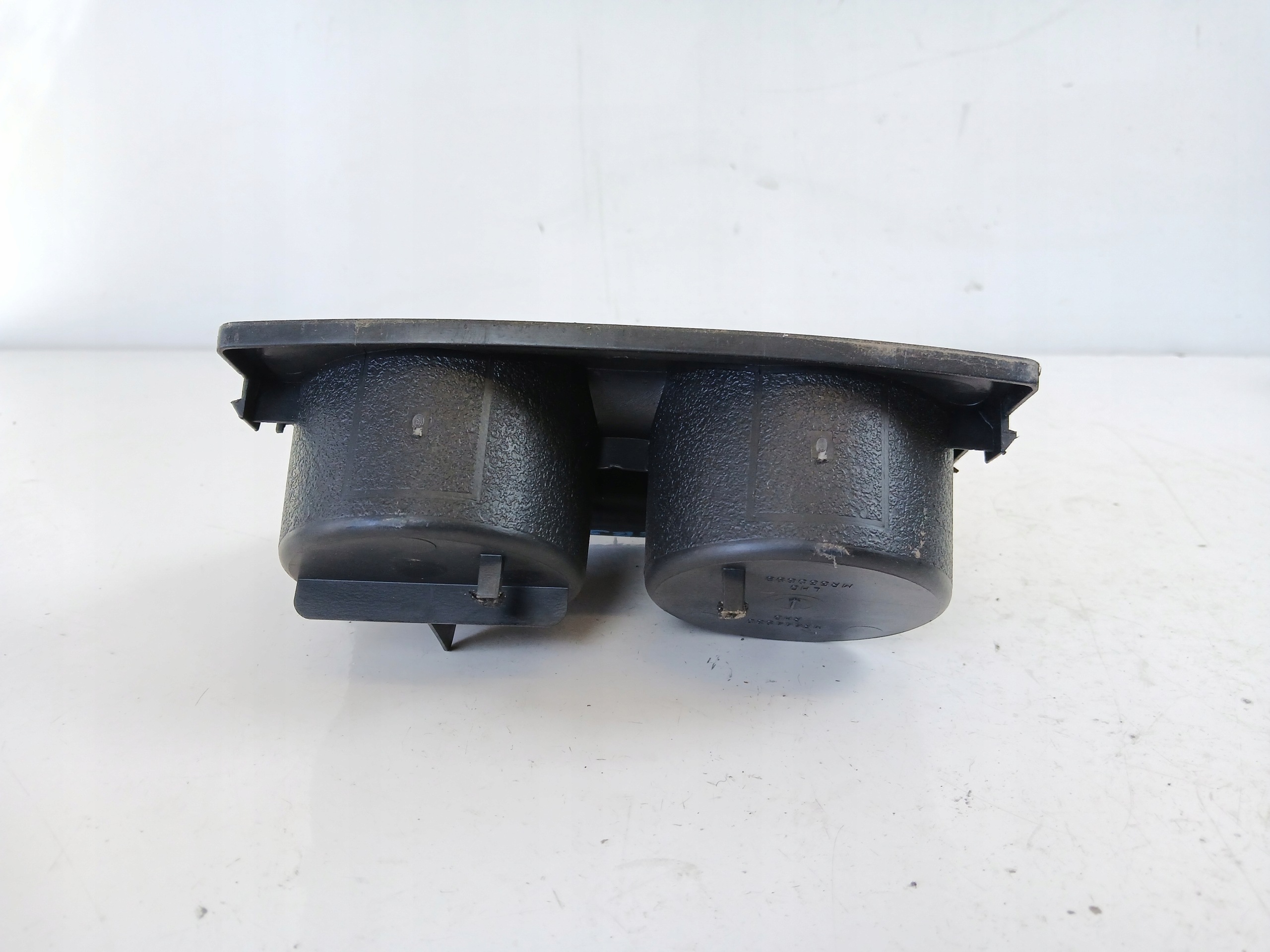 MITSUBISHI PAJERO III bracket for KUBEK CUPHOLDER MR444930