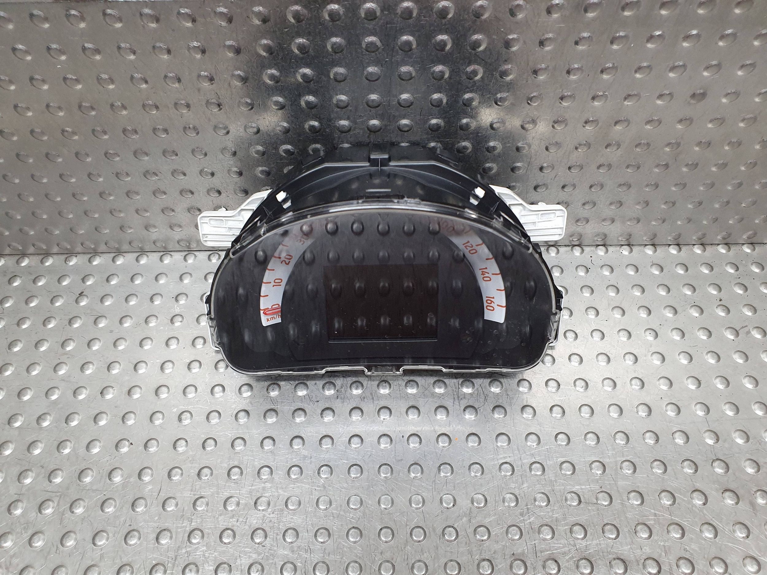 dials clock SMART FORFOUR II III W453 ELEKTRYK EUROPA