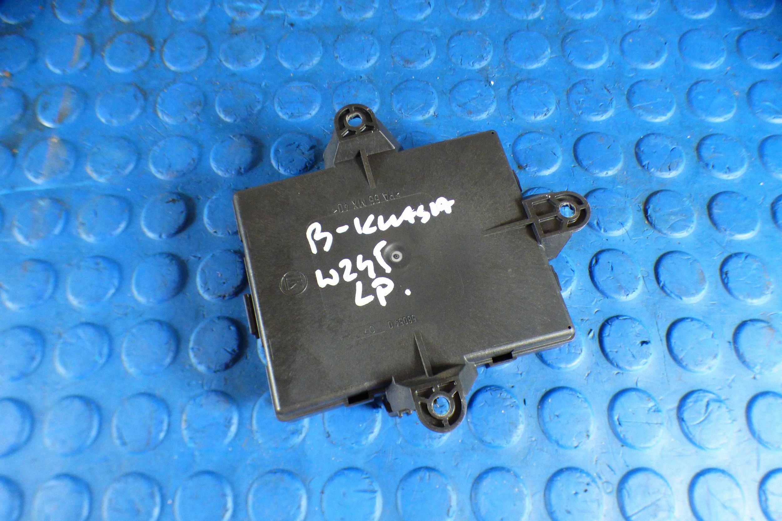 module door left front A1699000500 st.BDB Mercedes B-Klasa W245