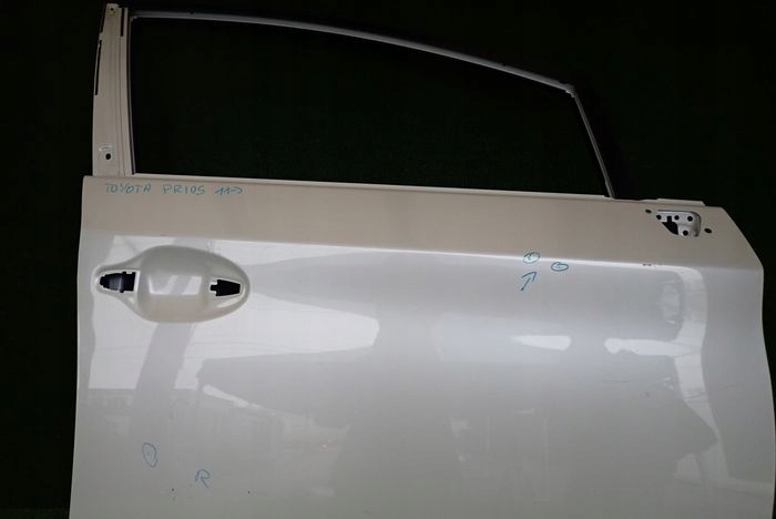 TOYOTA PRIUS 09-16 door right front front