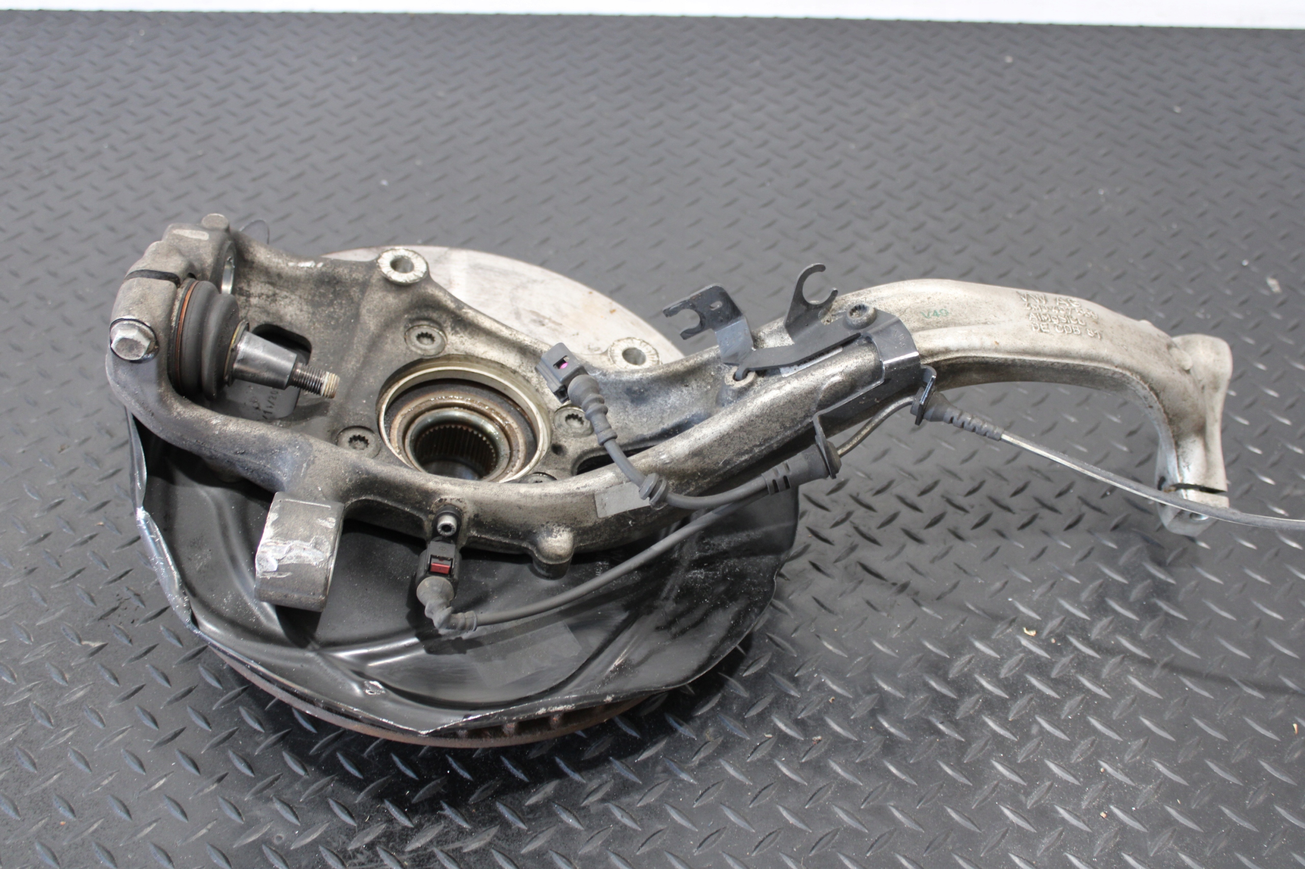 swing left front VW TOUAREG III 3 760 4M0407559