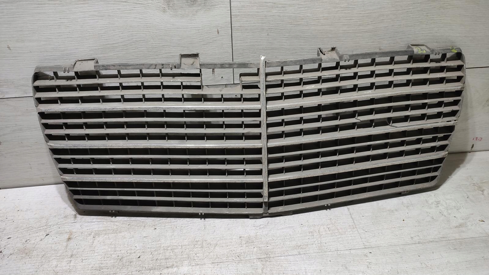 Grill Grill Mercedes w124