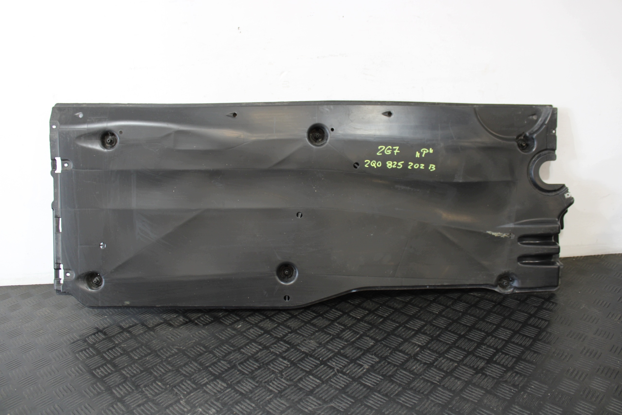abdeckung Blende Abdeckung Unterfahrschutz rechts 2Q0825202B VW TAIGO 2G7 R-LINE