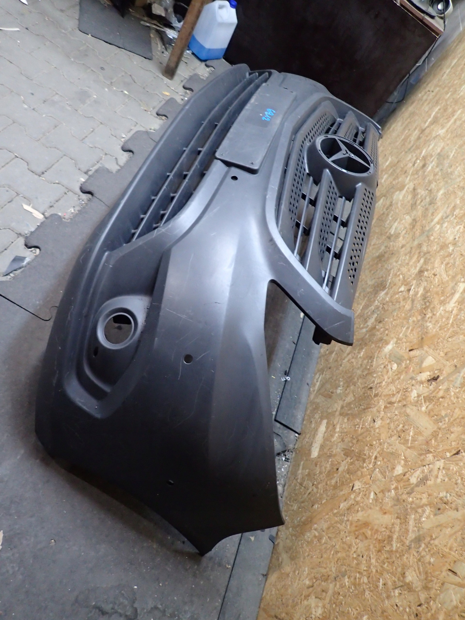 nárazník předek MERCEDES VITO W447