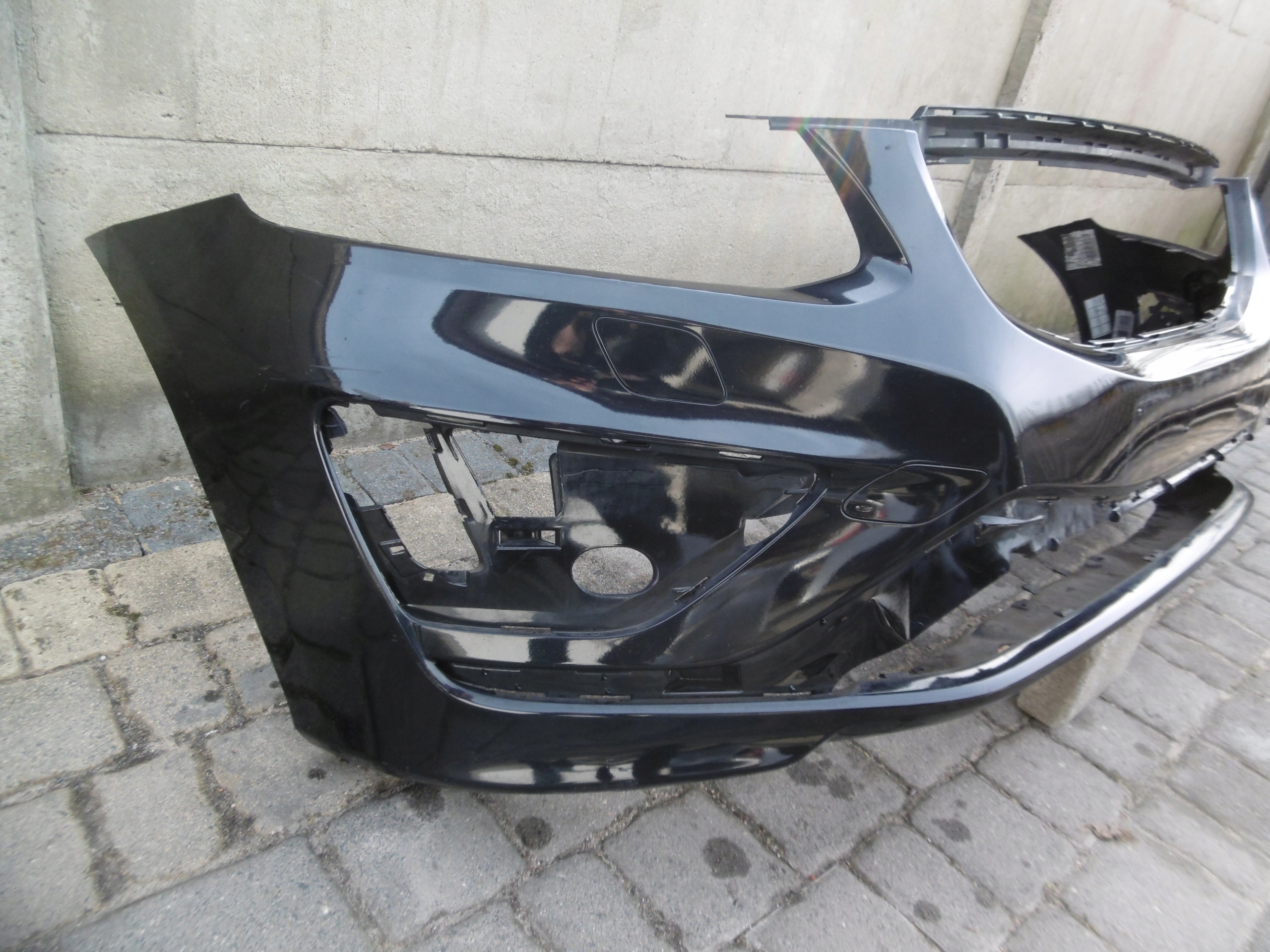 VOLVO XC60 I R-DESIGN LIFT - zderzak przedni Numer katalogowy części 31383105