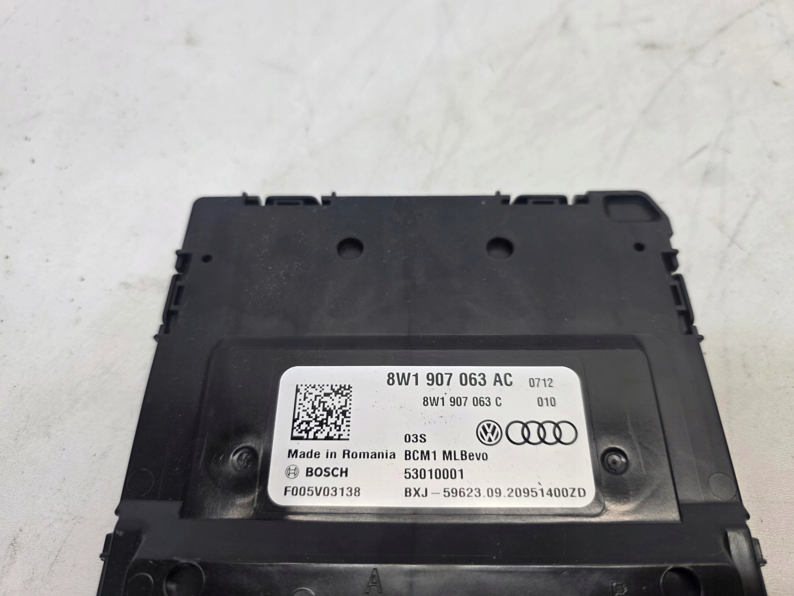 module control unit KOMFORTU AUDI A4 B9 A5 8W LIFT 8W1907063AC