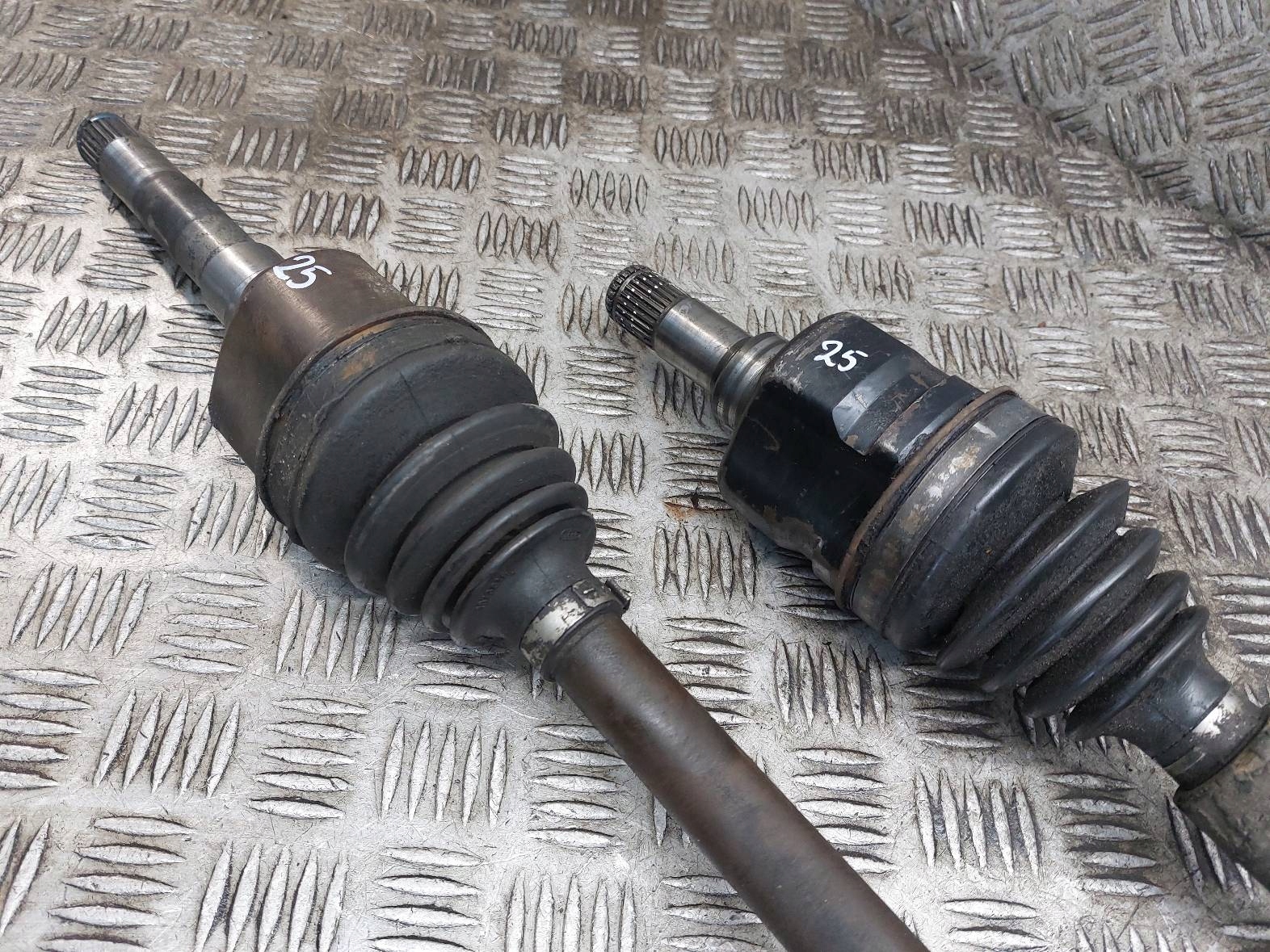 semi-axis left front right front AUTOMAT CHRYSLER GRAND VOYAGER IV 2.8 CRD