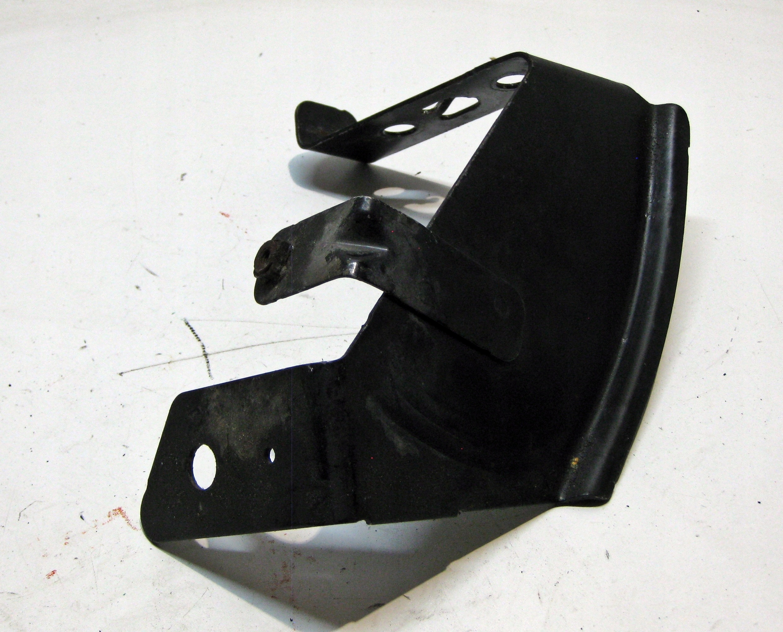 OPEL MOVANO B links halter der stoßstange vorne 764216334R