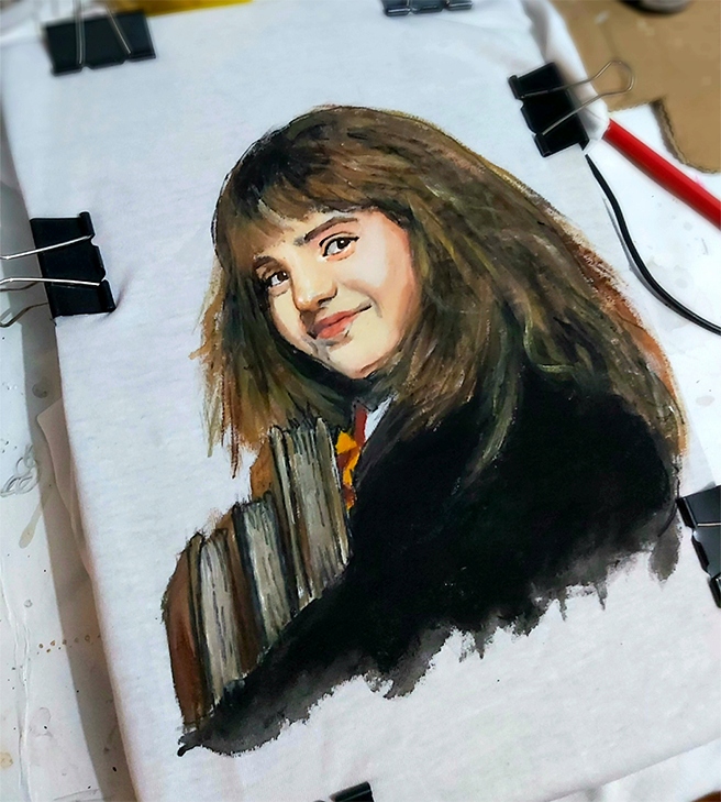 FARBA do malowania T-SHIRTÓW jasnych róż fluo EAN (GTIN) 5903949753639