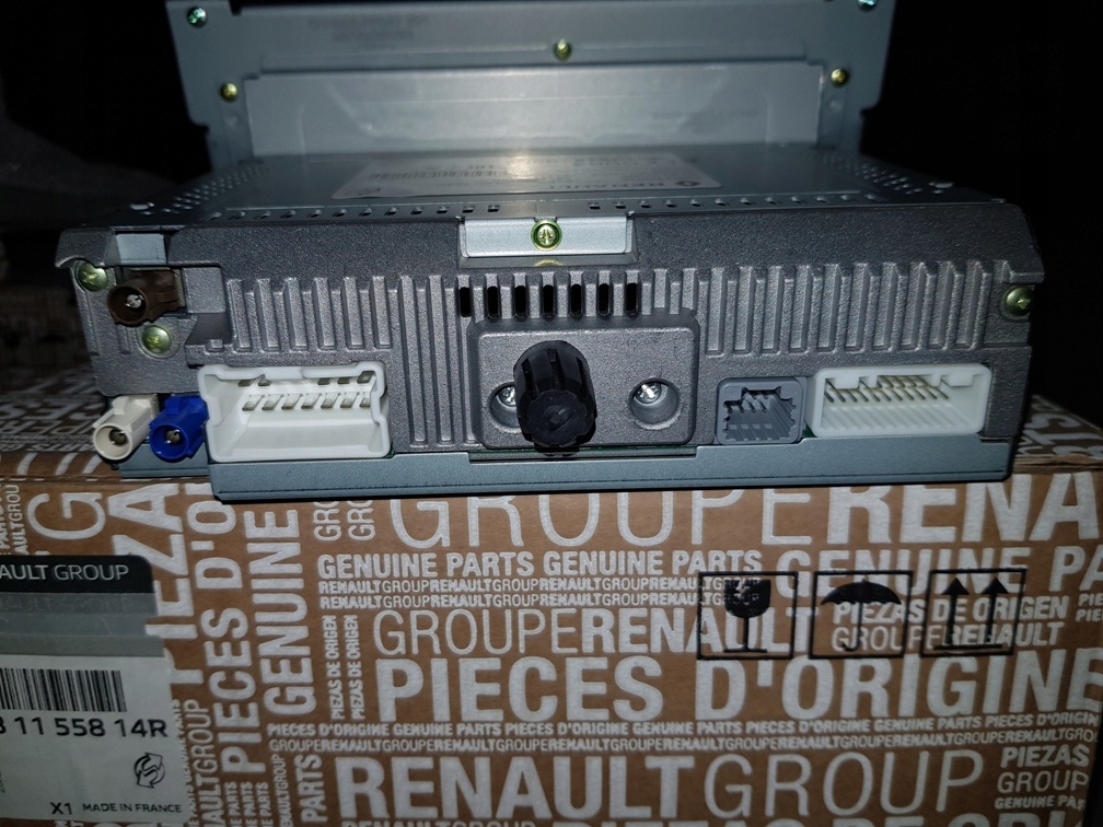 EKRAN DOTYKOWY MULTIFUNKCYJNY R CLIO IV 281155814R Version European