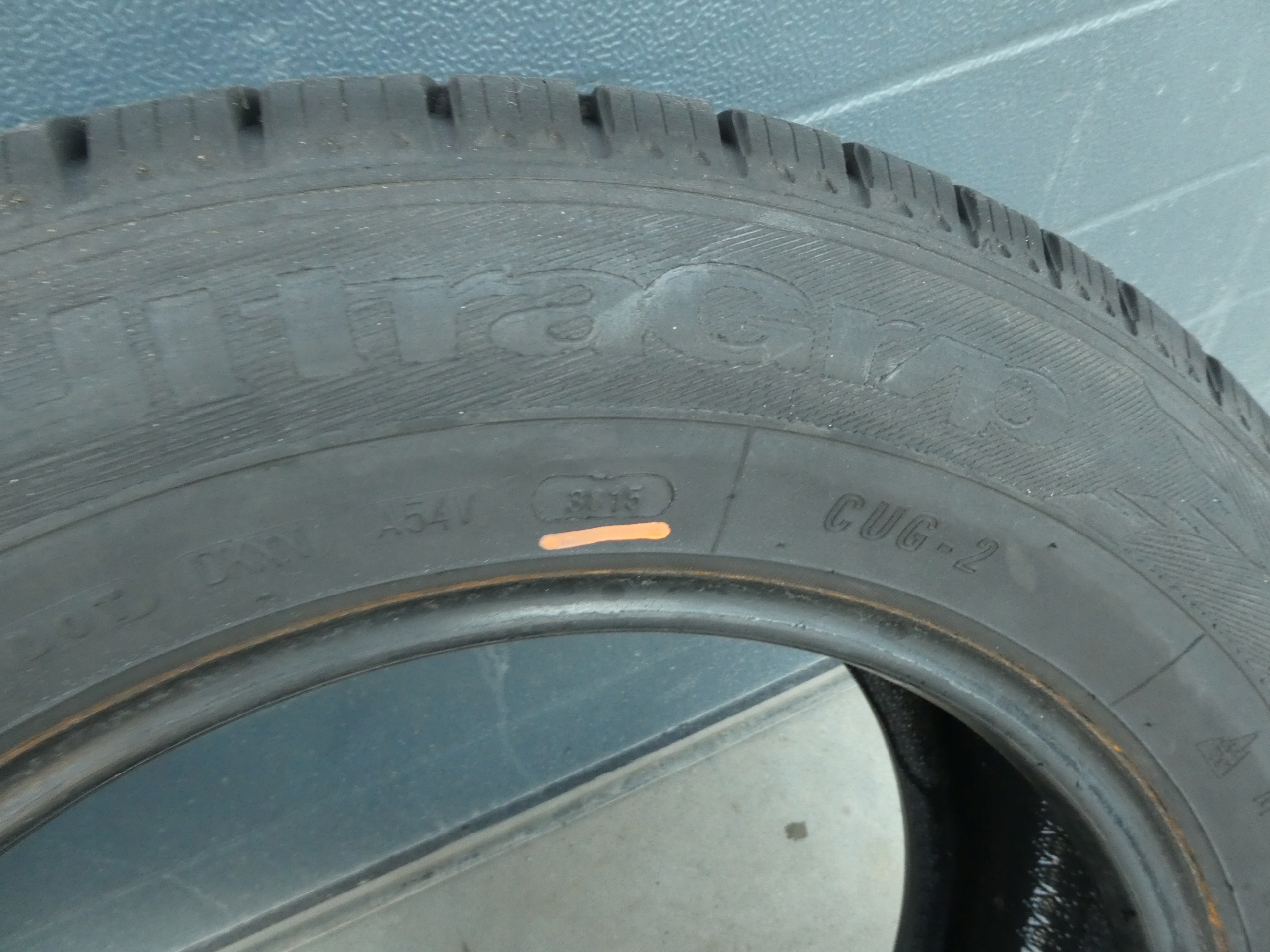 2X tyres Goodyear 205/65/16 2015R