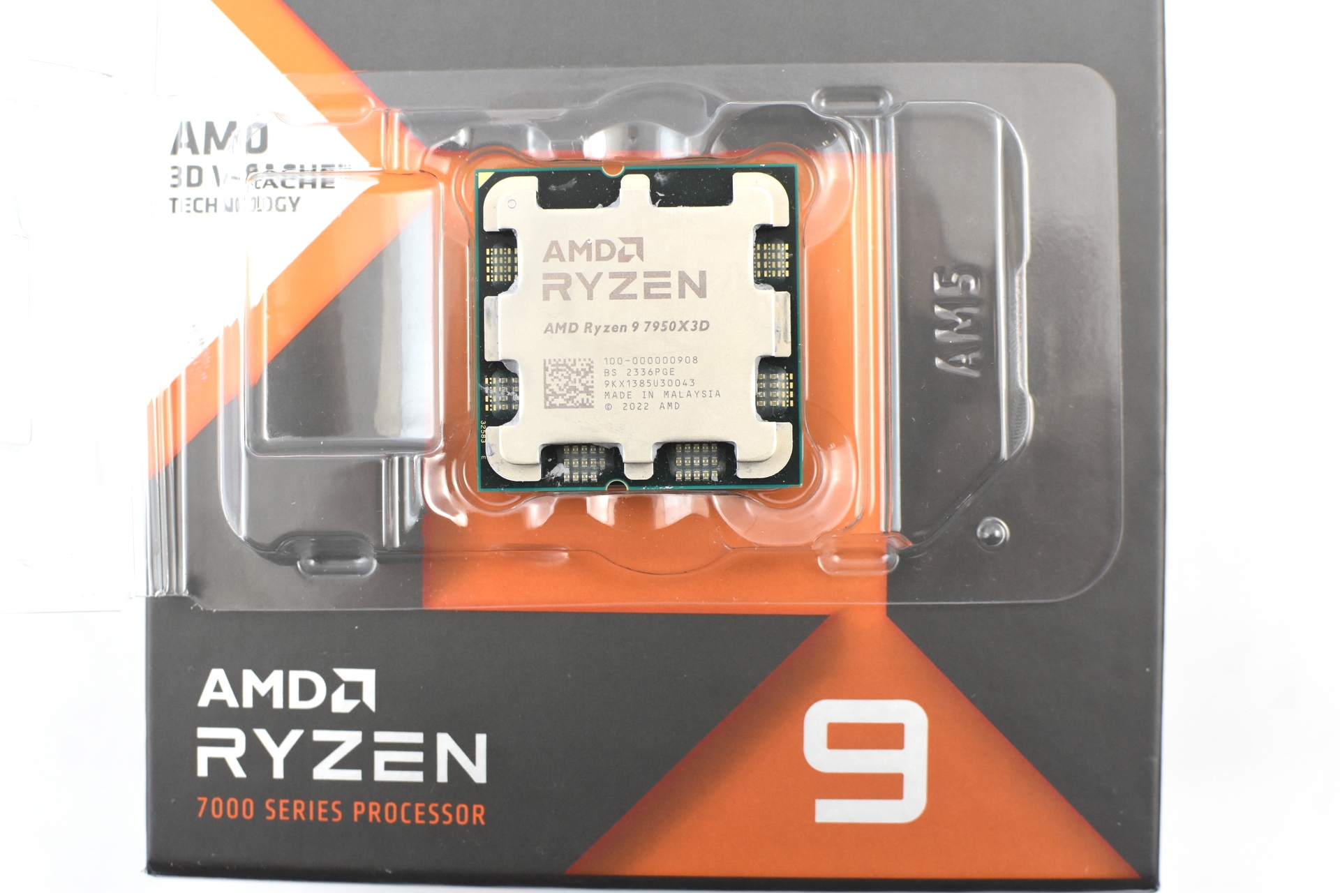 AMD Ryzen 9 7950X3D, 4.2 GHz, 128 MB, BOX Entuzjasta-PC w AMD Ryzen 9 7950X3D, 4.2 GHz, 128 MB, BOX Entuzjasta-PC w