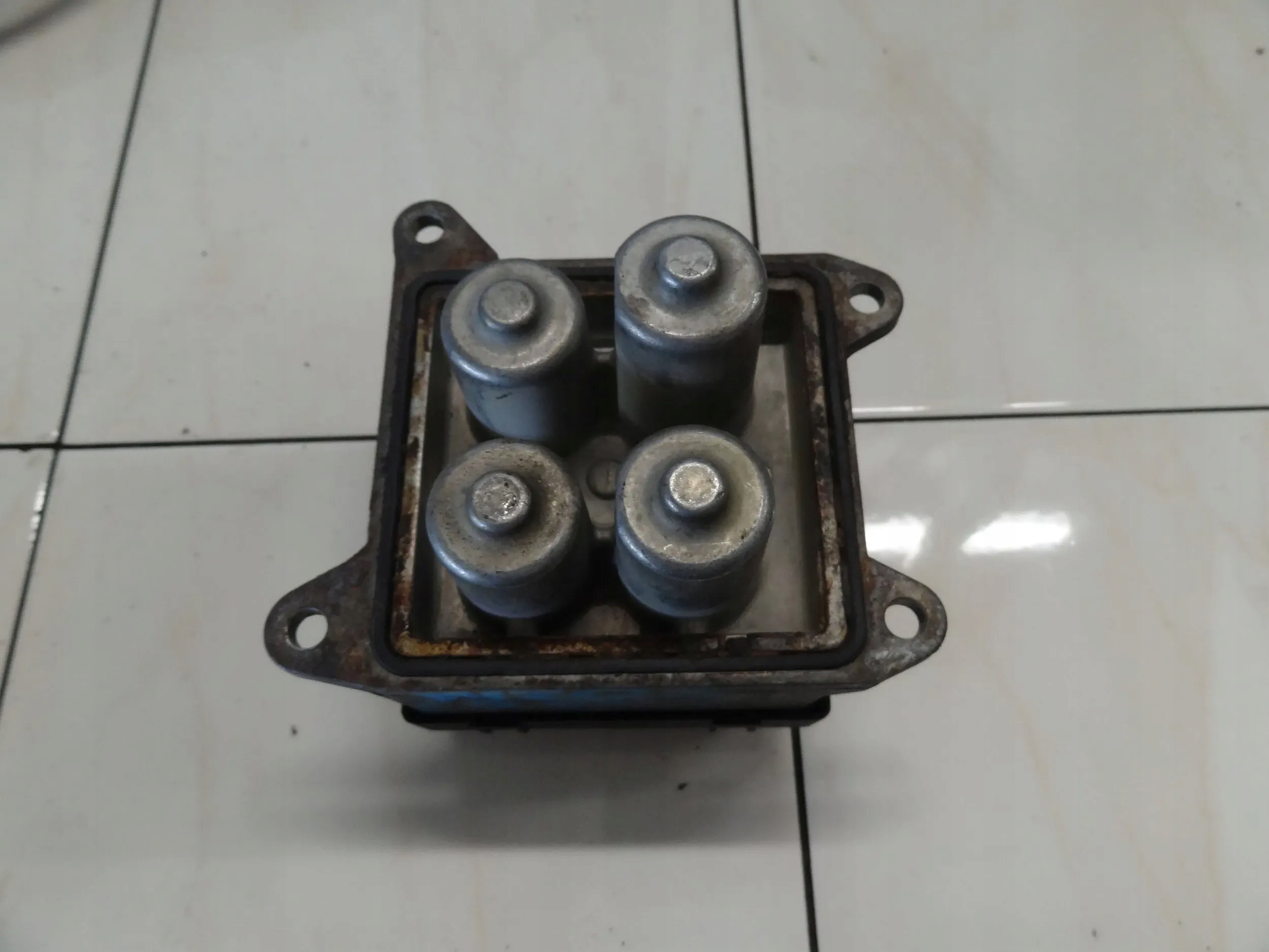 MB W203 C-KLASA 2.2 CDI 2007 PODGRZEWACZ PŁYNU CHŁODZĄCEGO A0001591504