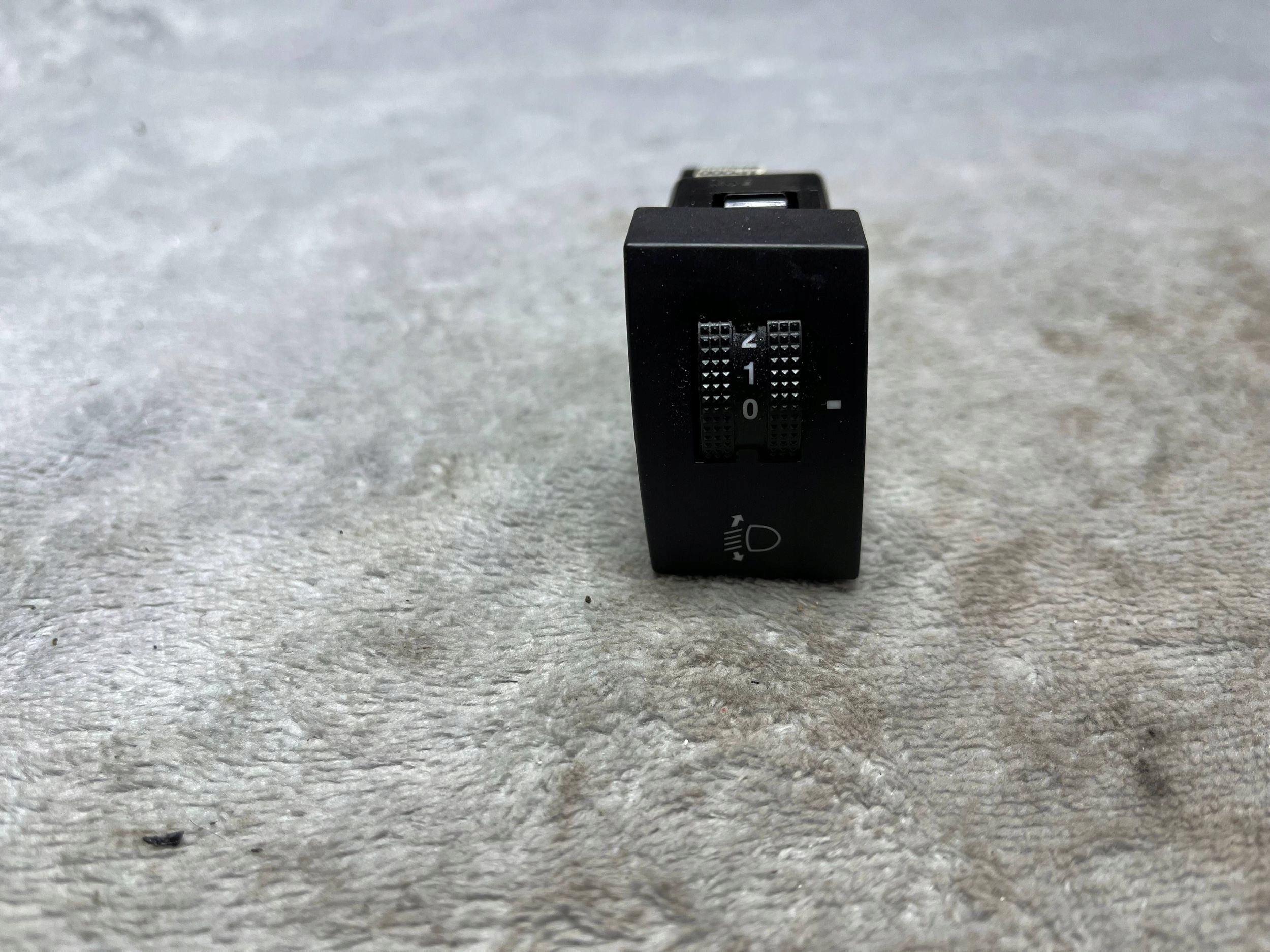 KIA Venga light switch OEM 933001P210 !J