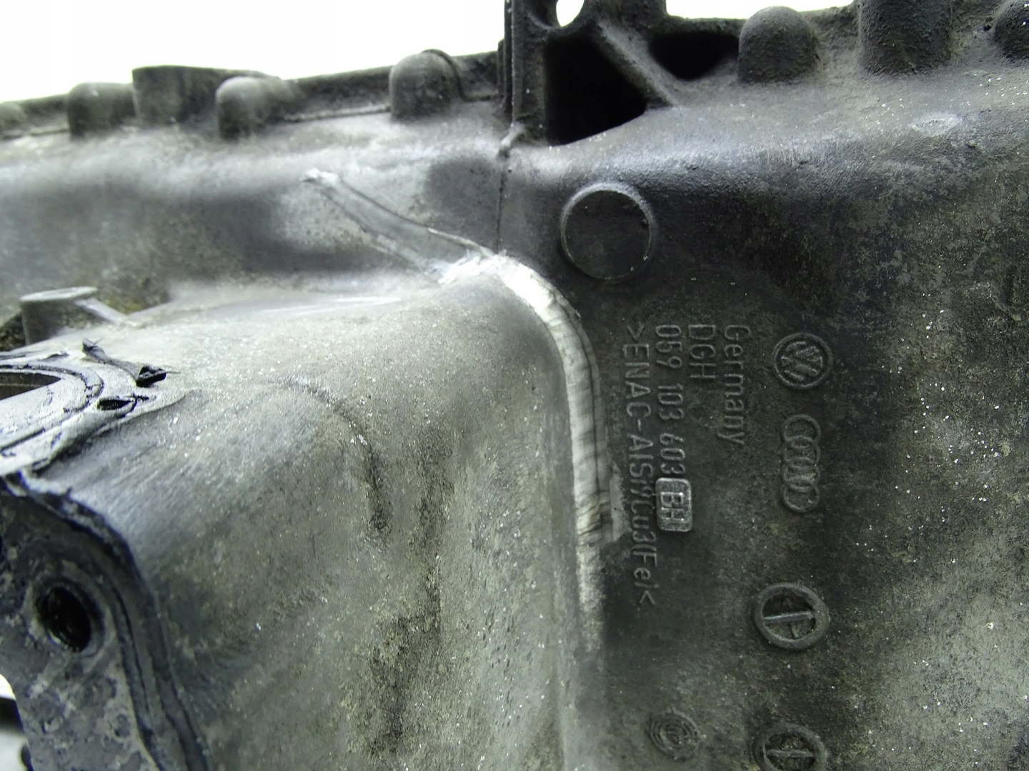 oil sump upper AUDI A4 B8 A5 8T 2.7 TDI 059103603BH
