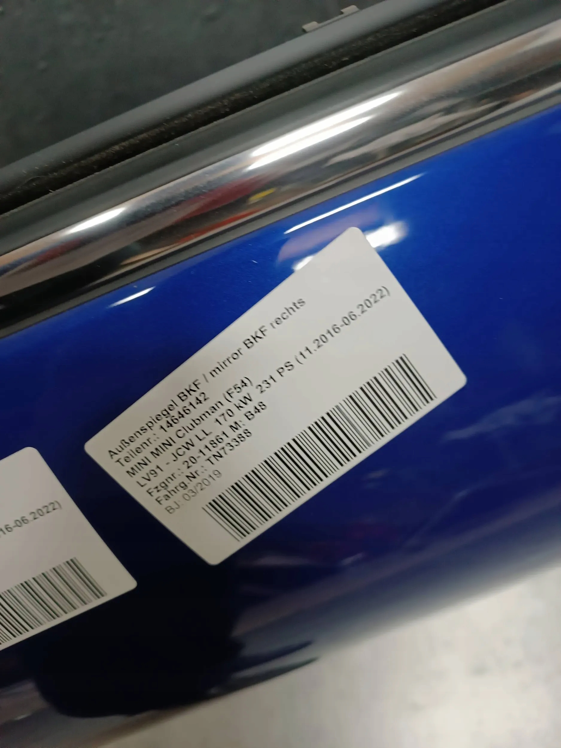 Mini Clubman F54 DRZWI PRAWE PRZÓD KOL.B62 Strona zabudowy przód - prawa