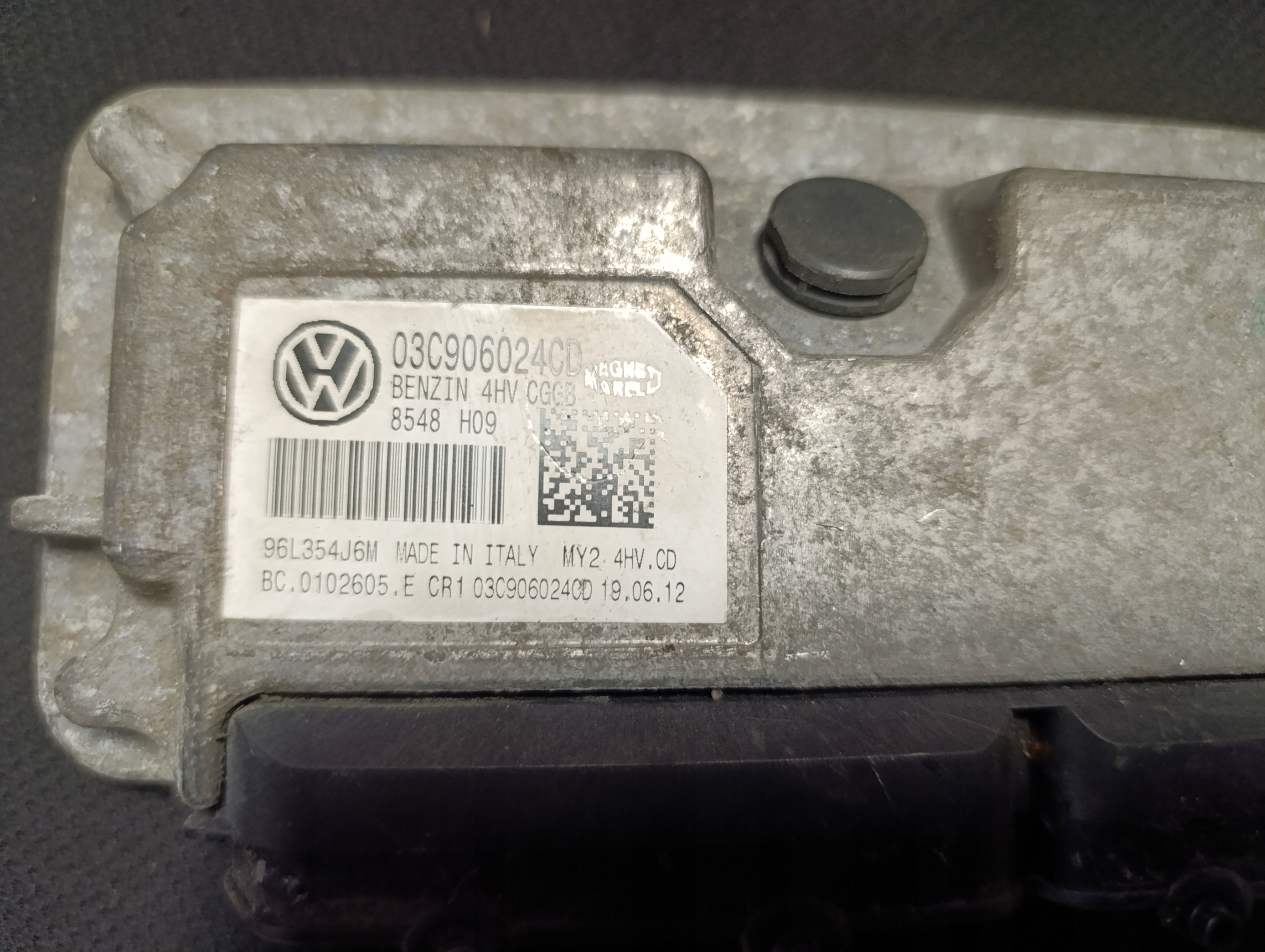 control unit of the engine Seat Ibiza 6J 03C906024CD