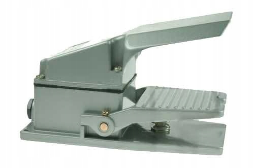 PN10TFS-MT Monostabilní nožní spínač 10A Spdt