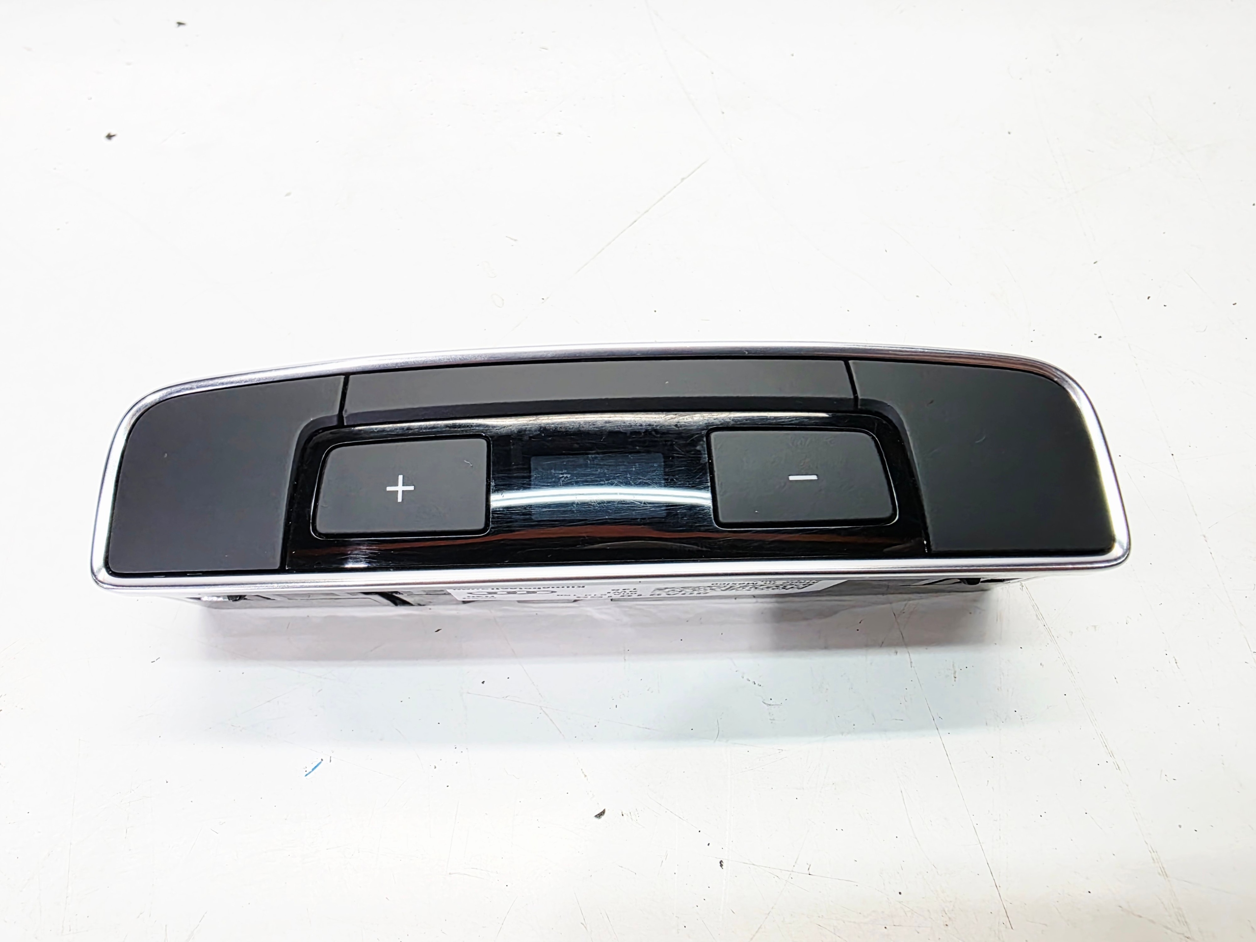 PANEL DMUCHAWY a klímának far AUDI Q5 FY 80A919158