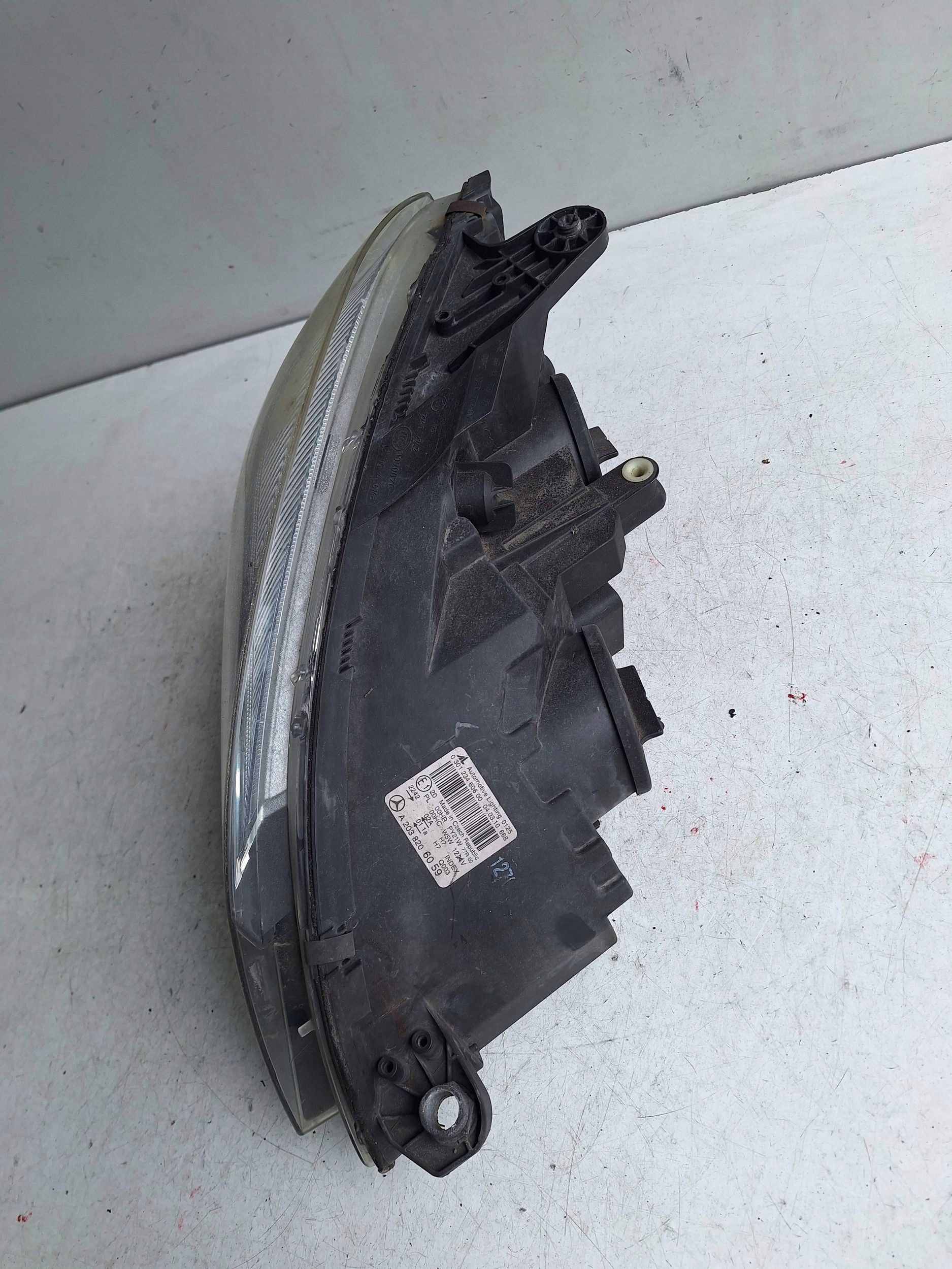 MERCEDES CLC A203 light right UK-ANGLIK A2038206059