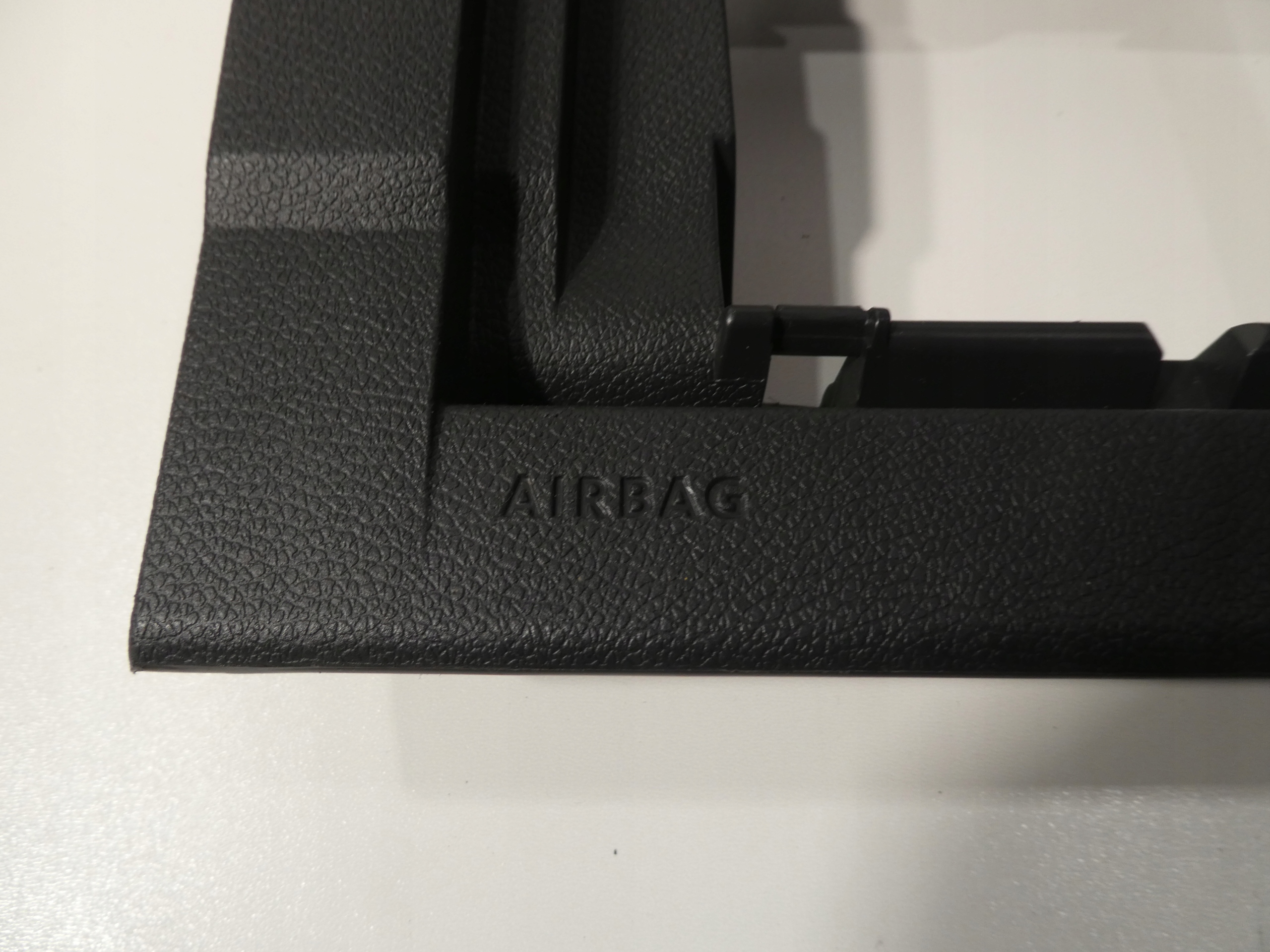 Blende Abdeckung konsole des Lenkrads Handschuhfach VW GOLF VI 5K1858367C