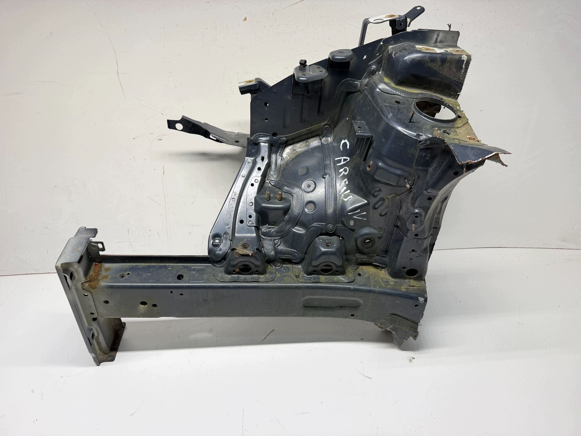 KIA CARENS IV quarter quarter right 13-18